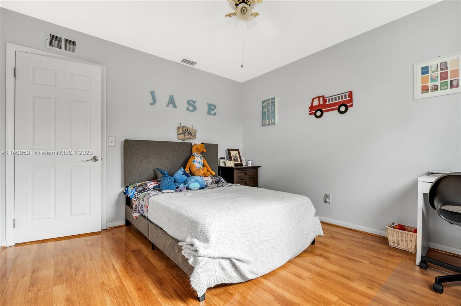Listing Photo 22