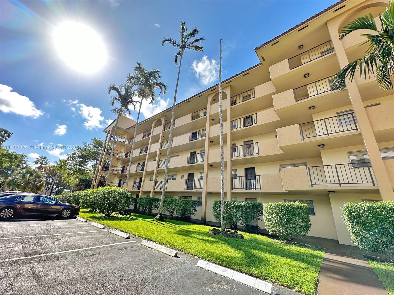 3905 N Nob Hill Rd 403, Sunrise, FL 33351