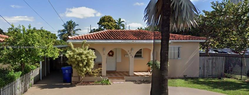 2945 SW 38th Ct, Miami, FL 33134