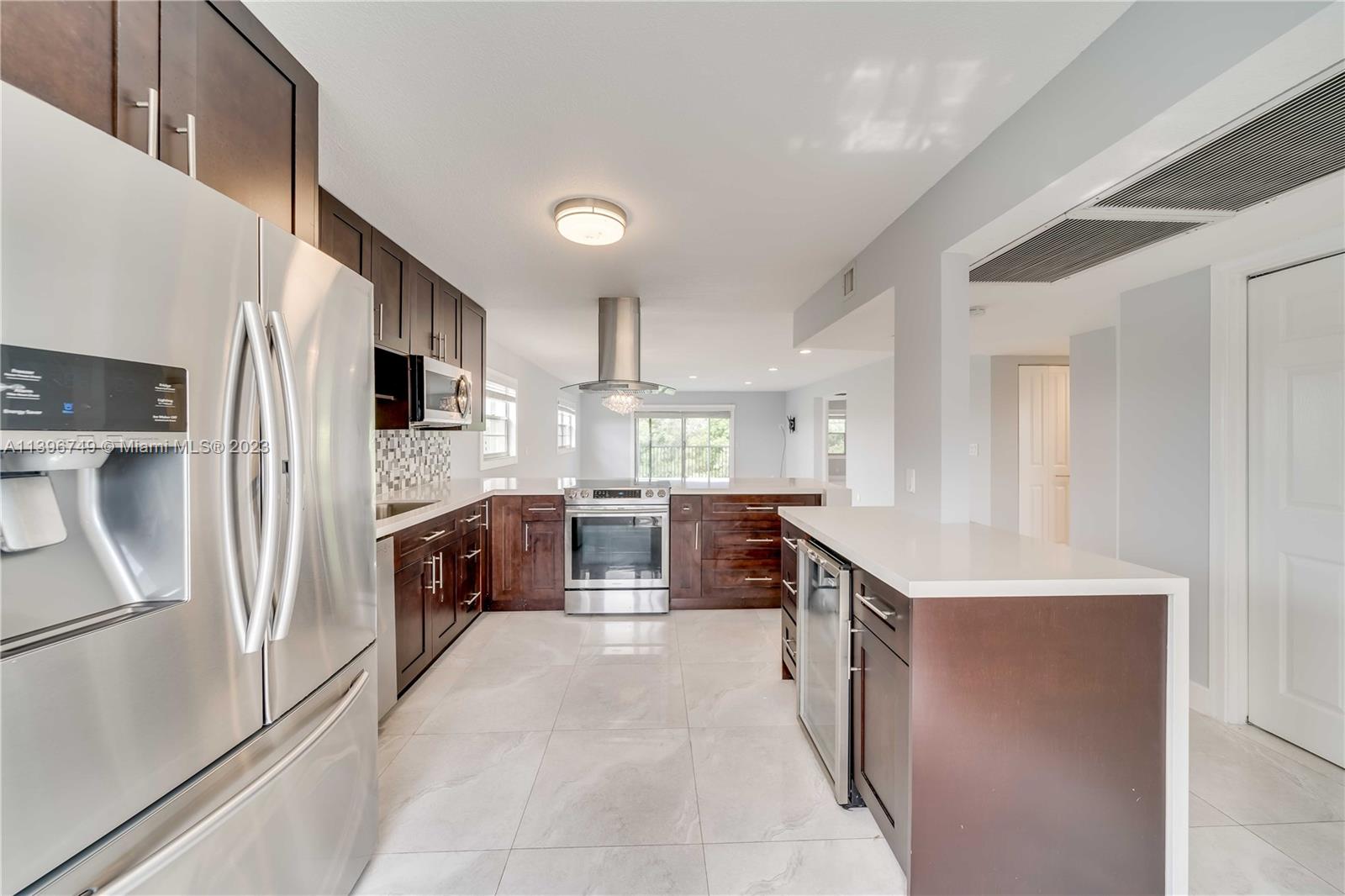 500 SW 130 401A, Pembroke Pines, FL 33027