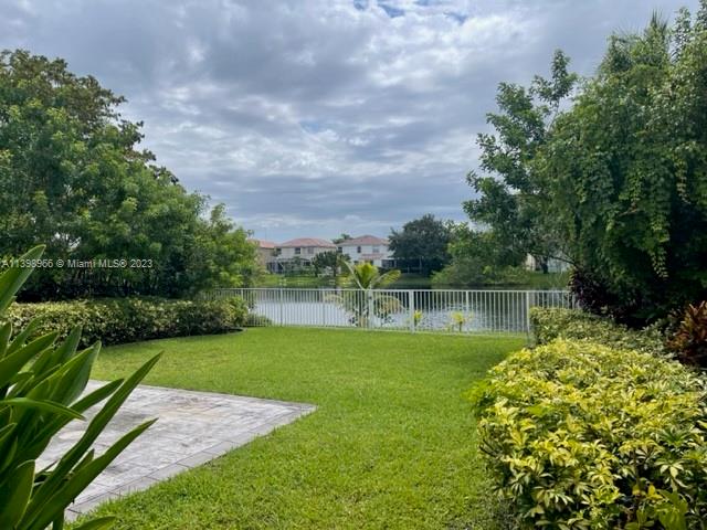 Listing Photo 11