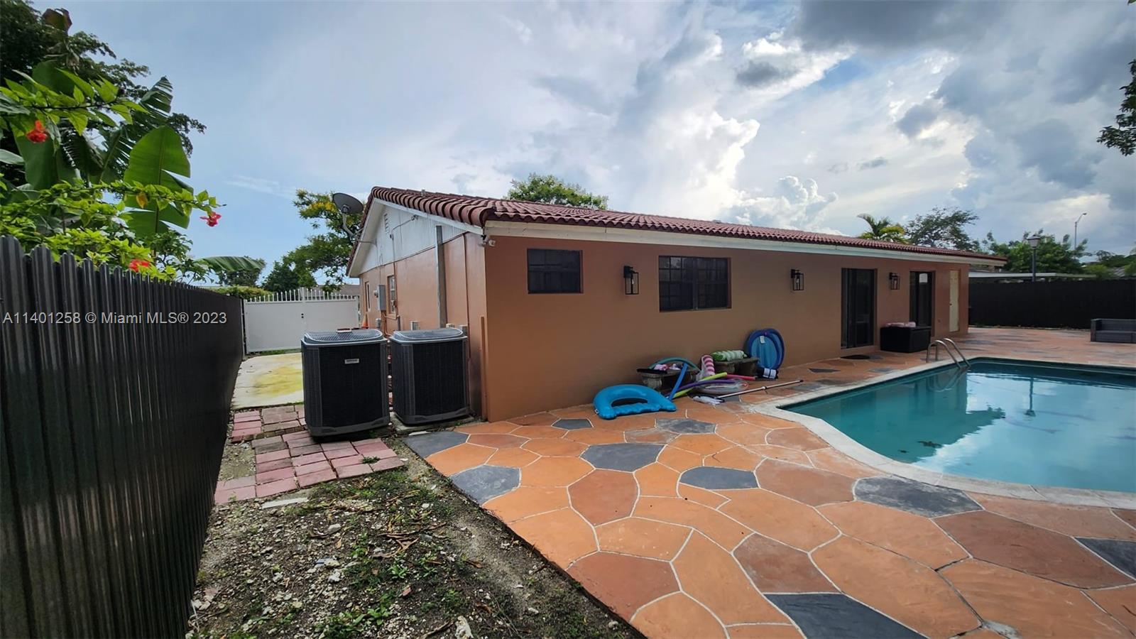 Listing Photo 37