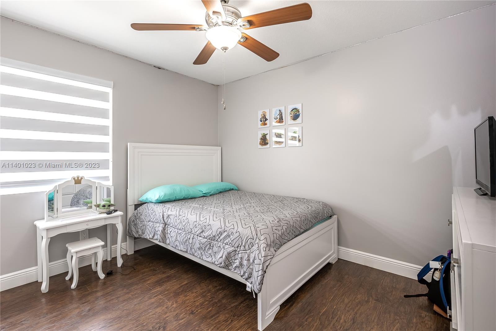 Listing Photo 12