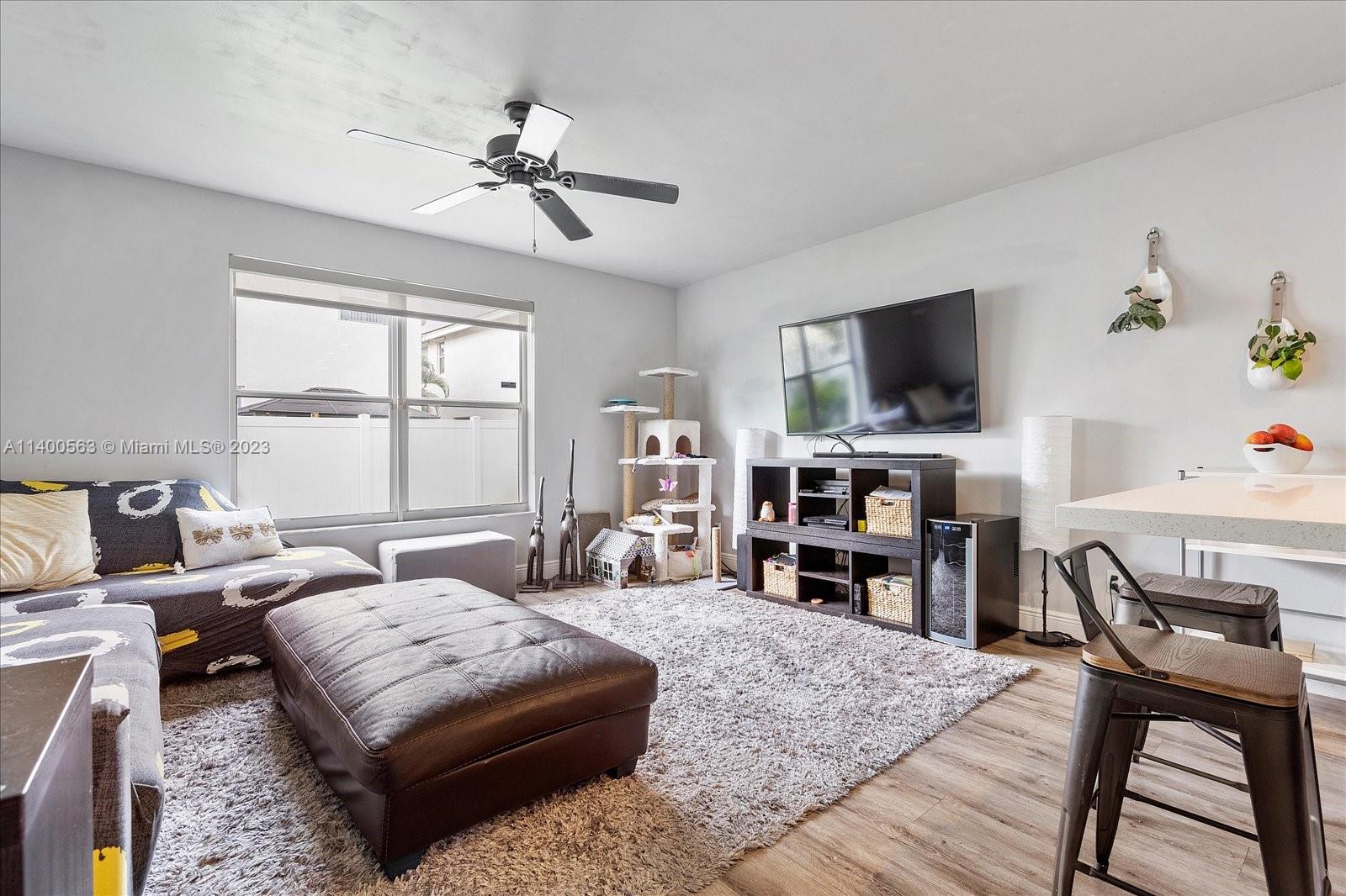 Listing Photo 8