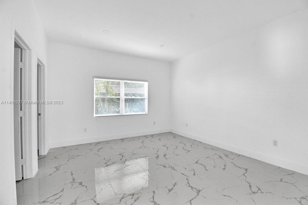 Listing Photo 0