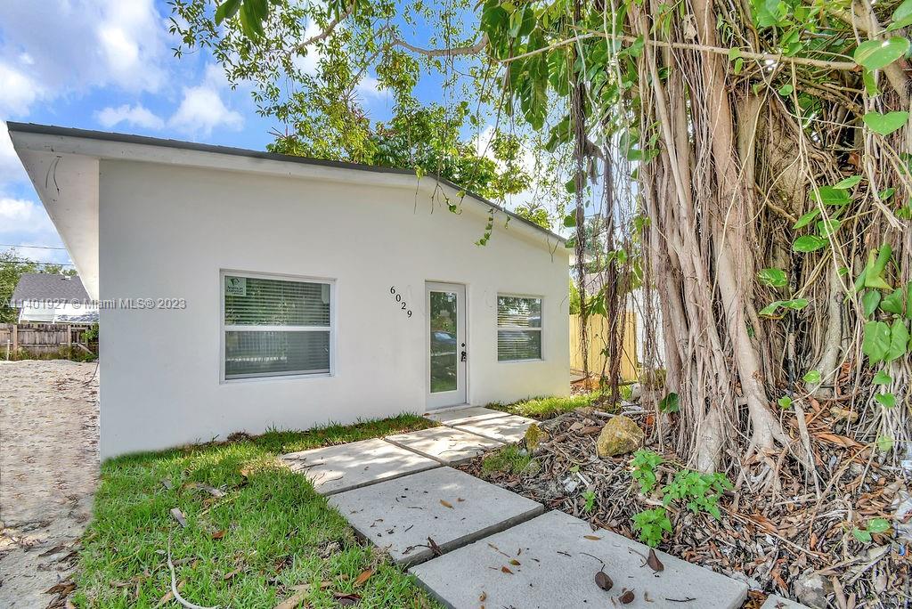 Listing Photo 6