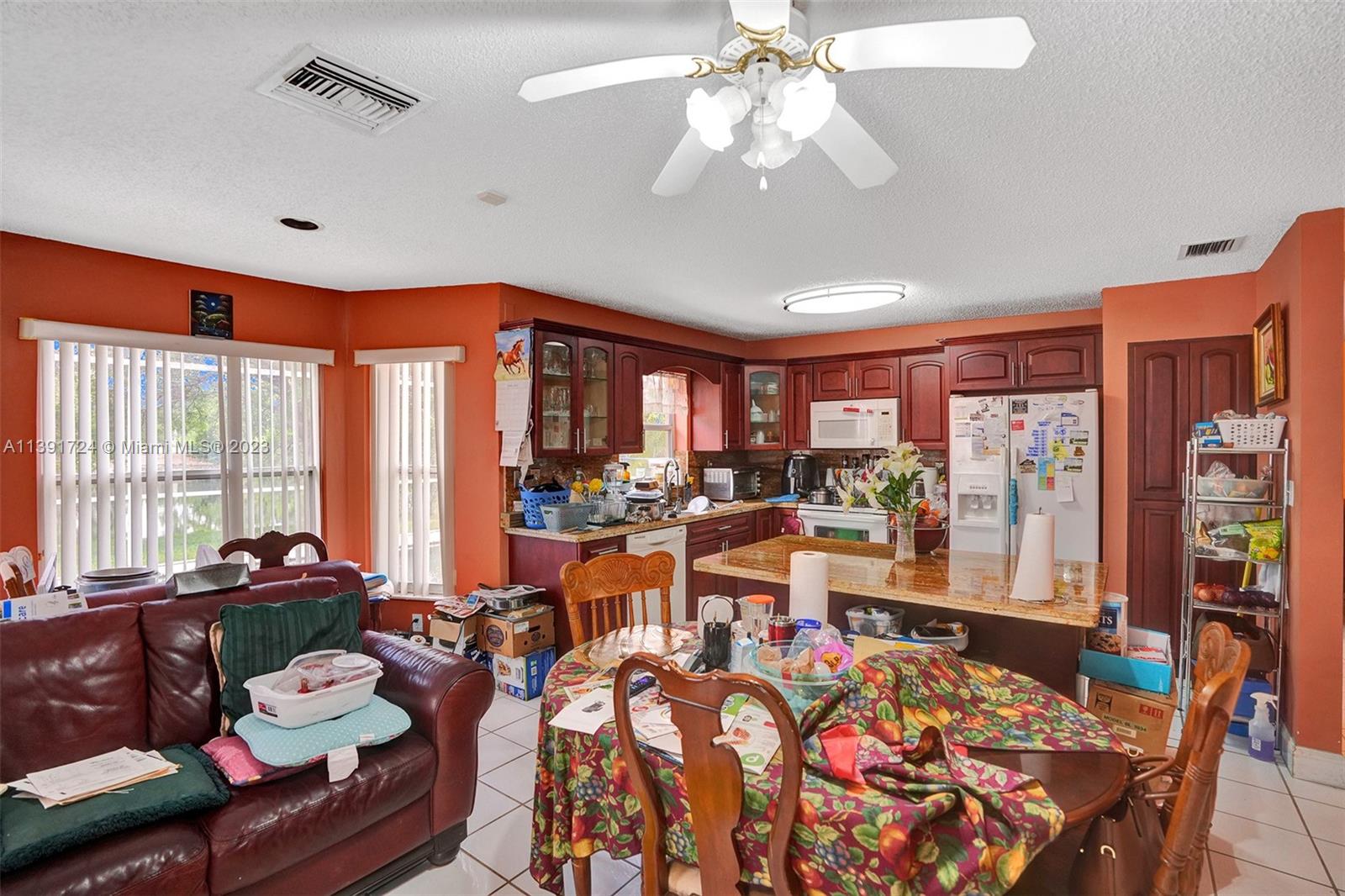 Listing Photo 6