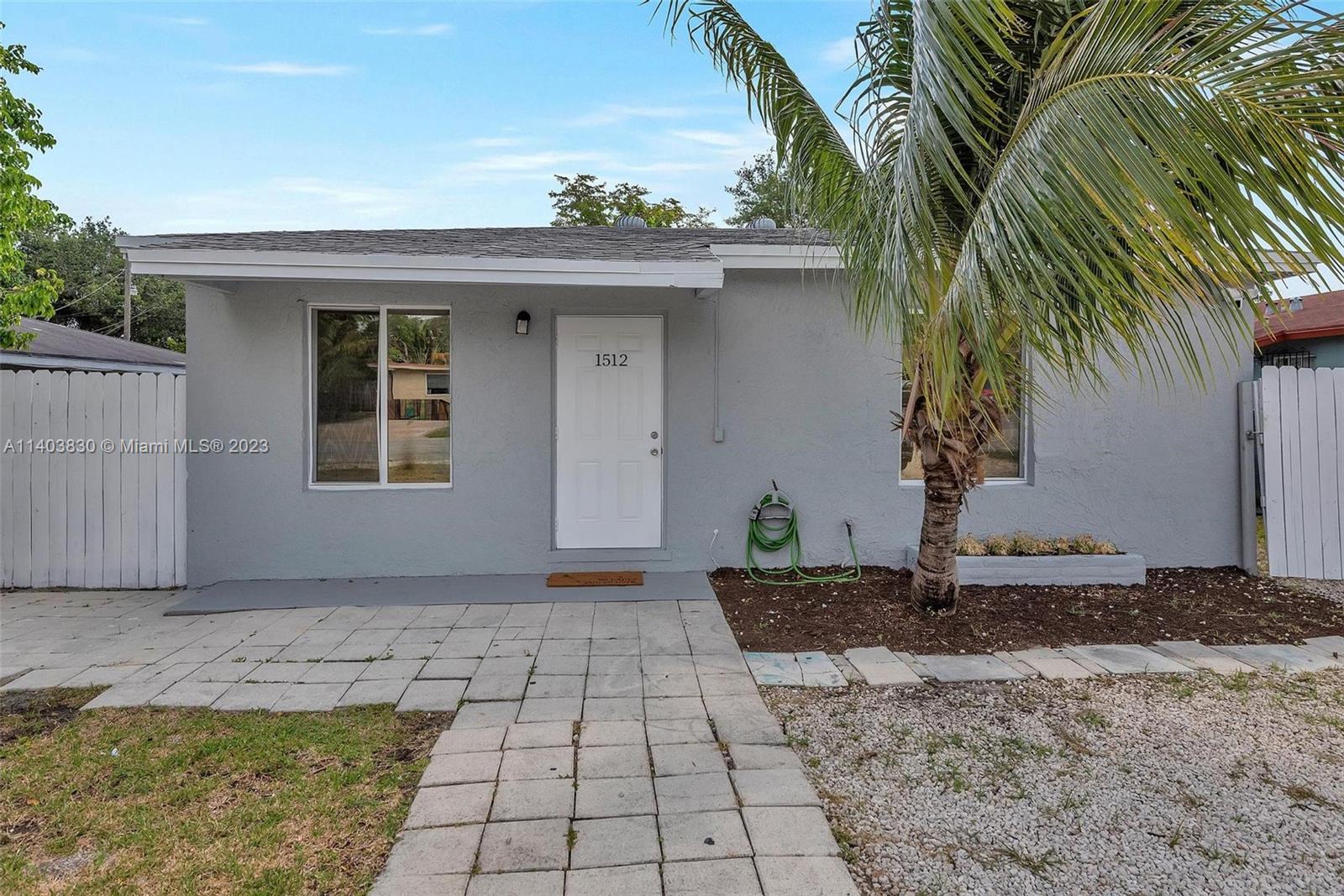 Photo 1 of 1512 NW 7th Ave in Fort Lauderdale - MLS A11403830