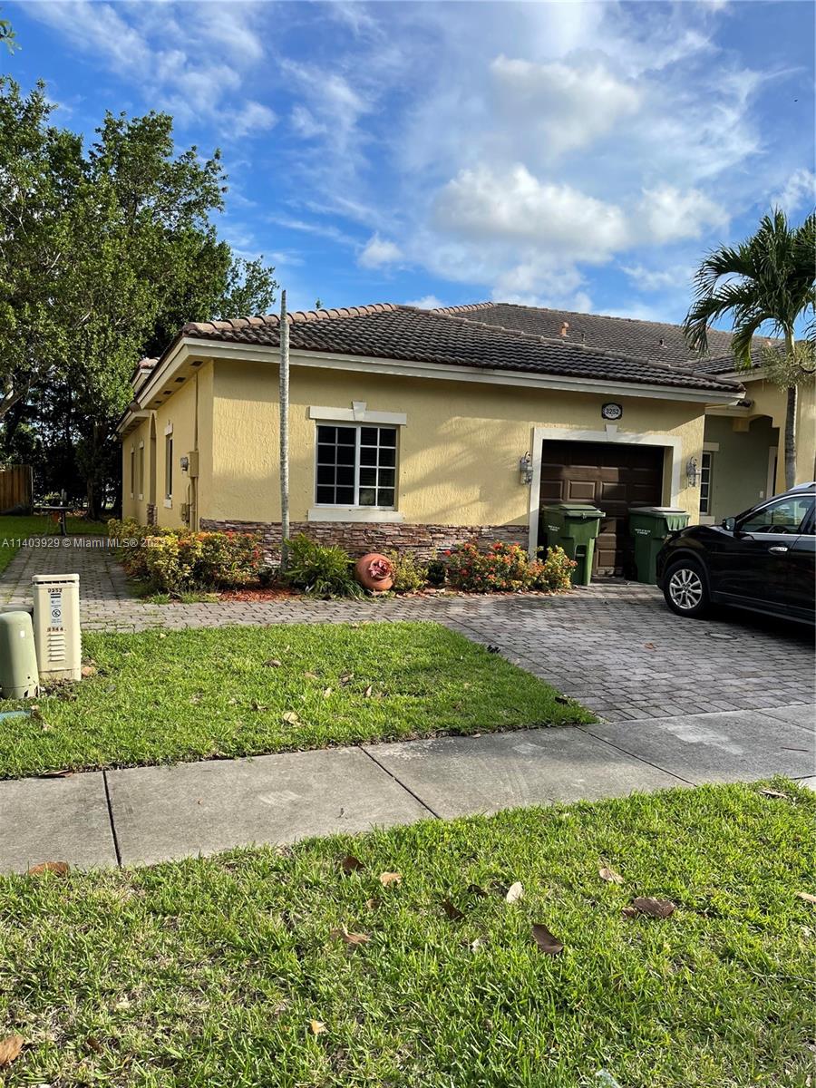 3252 NE 11th Dr  For Sale A11403929, FL