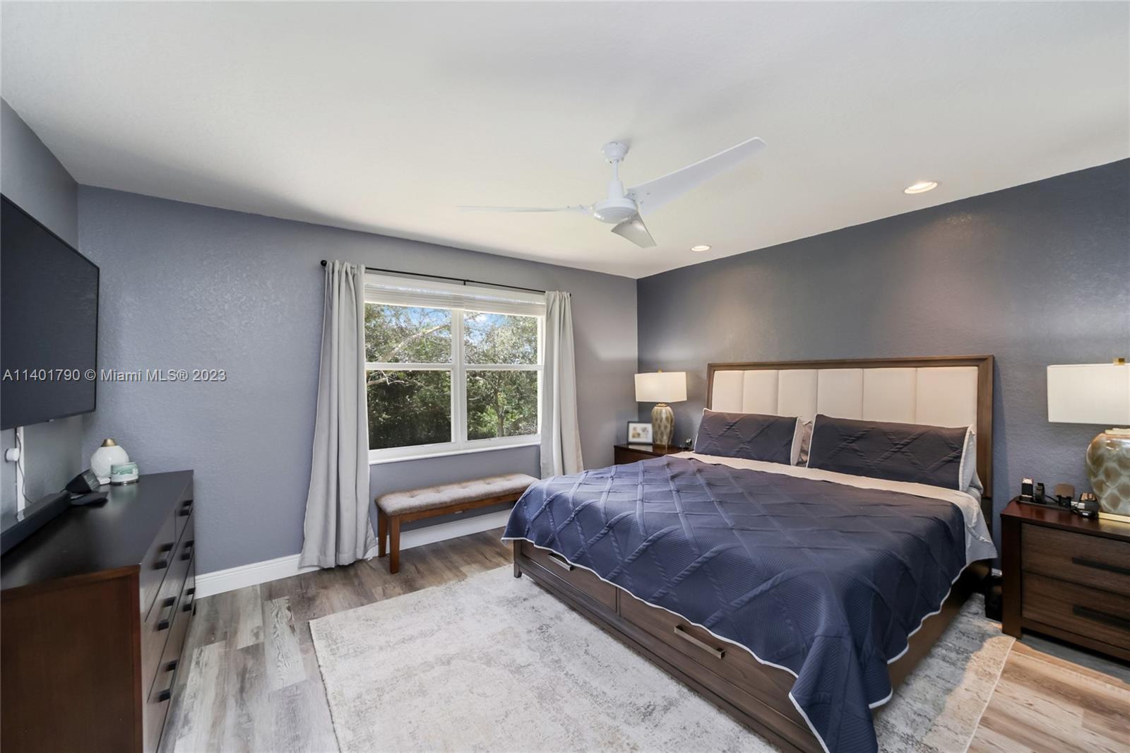 Listing Photo 17