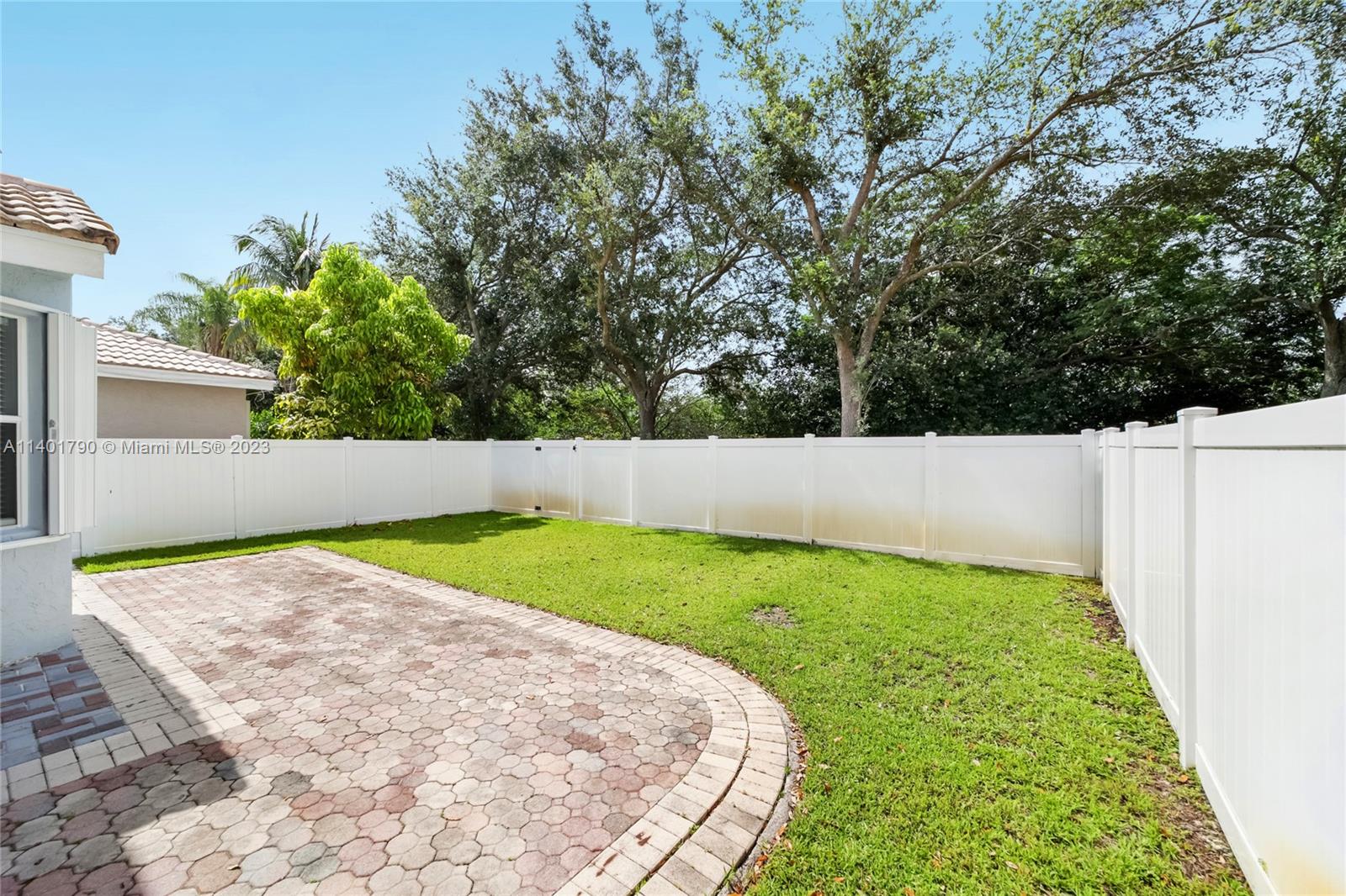 Listing Photo 32