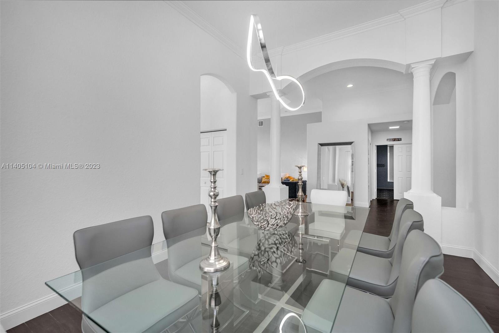 Listing Photo 10