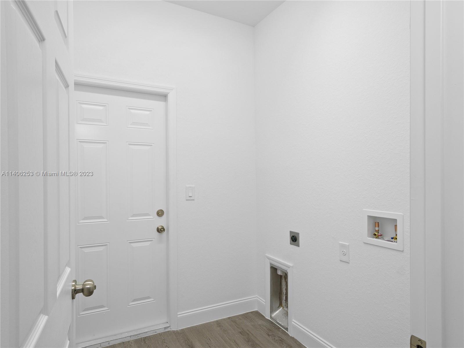 Listing Photo 9