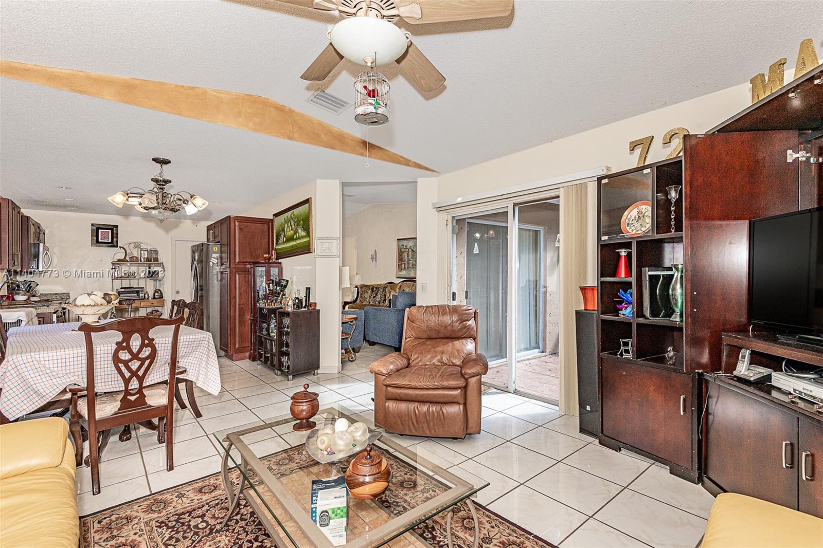 Listing Photo 11