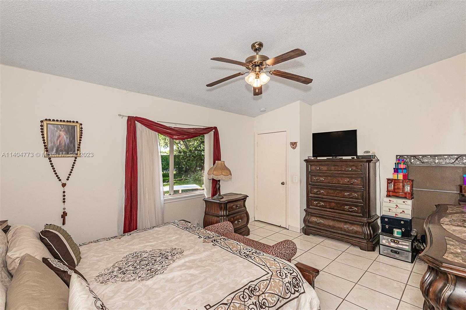 Listing Photo 13