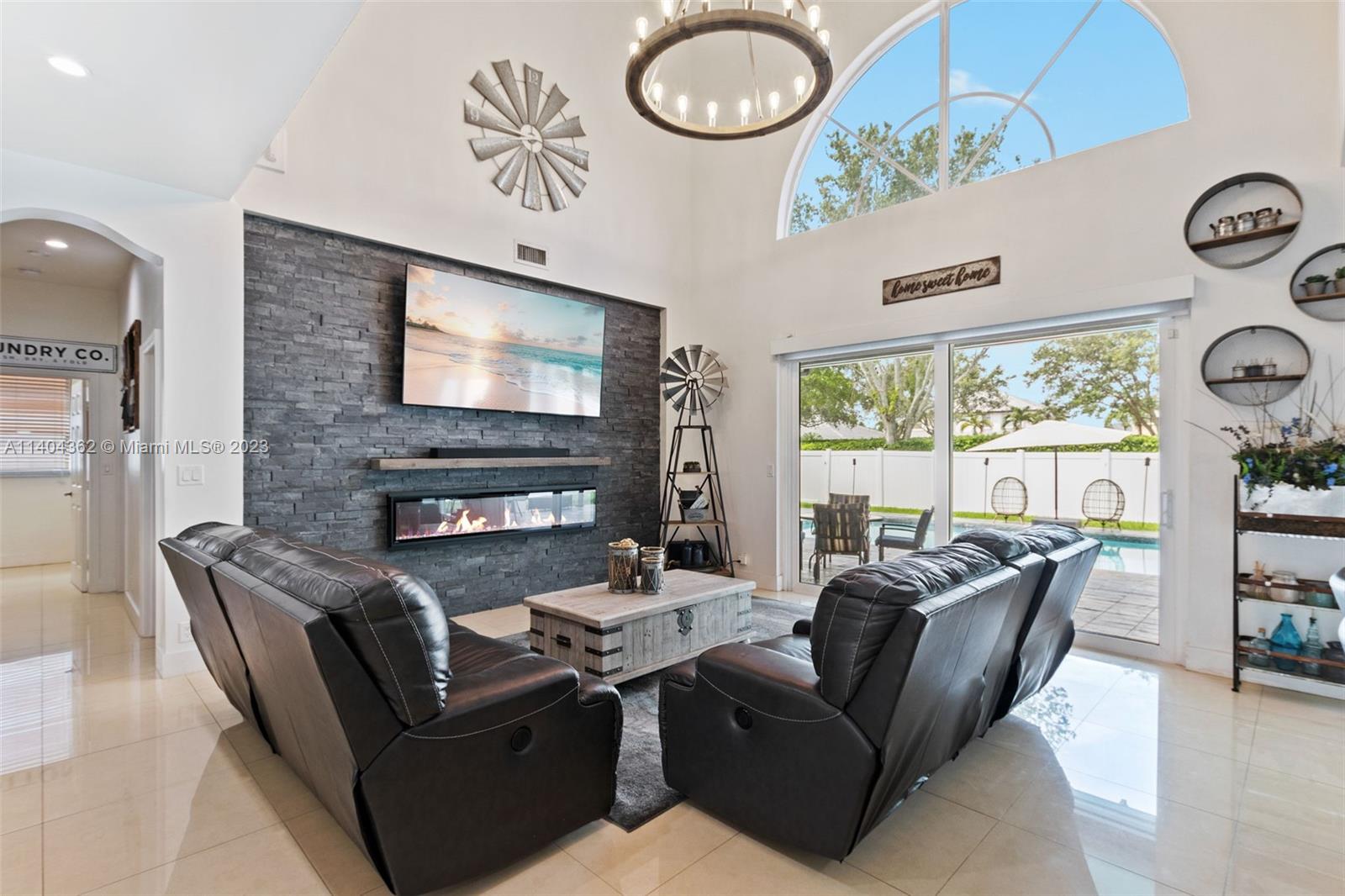 Listing Photo 12
