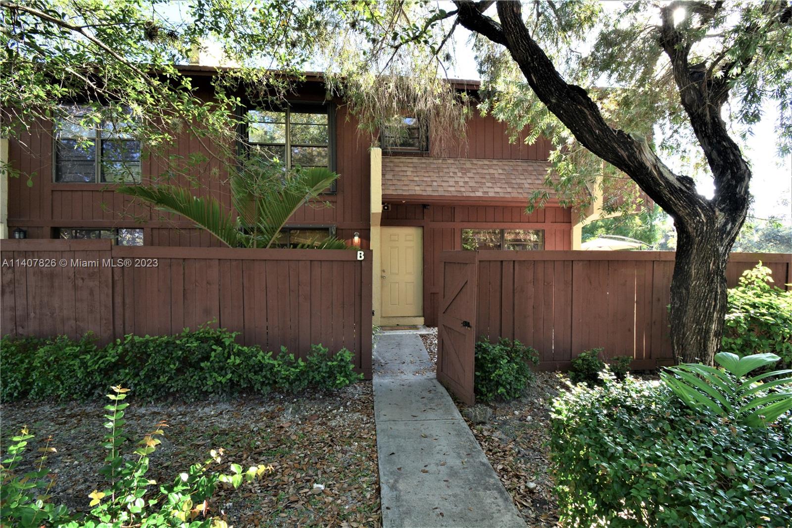 BEAUTIFUL 2 BEDROOM 2.5 BATH TWO STORY CORNER TOWNHOUSE IN GREAT SNAPPER VILLAGE COMMUNITY. TWO MASTER BEDROOMS!!! HOME HAS AN UPDATED KITCHEN, TWO WALK IN CLOSETS, BALCONY FROM MASTER BEDROOM, TILE AND WOOD FLOORS, WASHER AND DRYER, LOVELY AND PRIVATE FENCED, COMMUNITY POOL, PLAYGROUND, TENNIS AND MORE, GREAT LOCATION, CORNER UNIT, LOVELY WRAPAROUND PATIO! LOOKING FOR A GREAT TENANT. DON'T MISS THIS OPPORTUNITY!!! RENT INCLUDES ALL AMENITIES!!! 1 PET ONLY, IT WILL REQUIRED ADDITIONAL DEPOSIT, IT HAS TO BE LESS THAN 20 POUNDS. BRAND NEW DISHWASHER INSTALLED