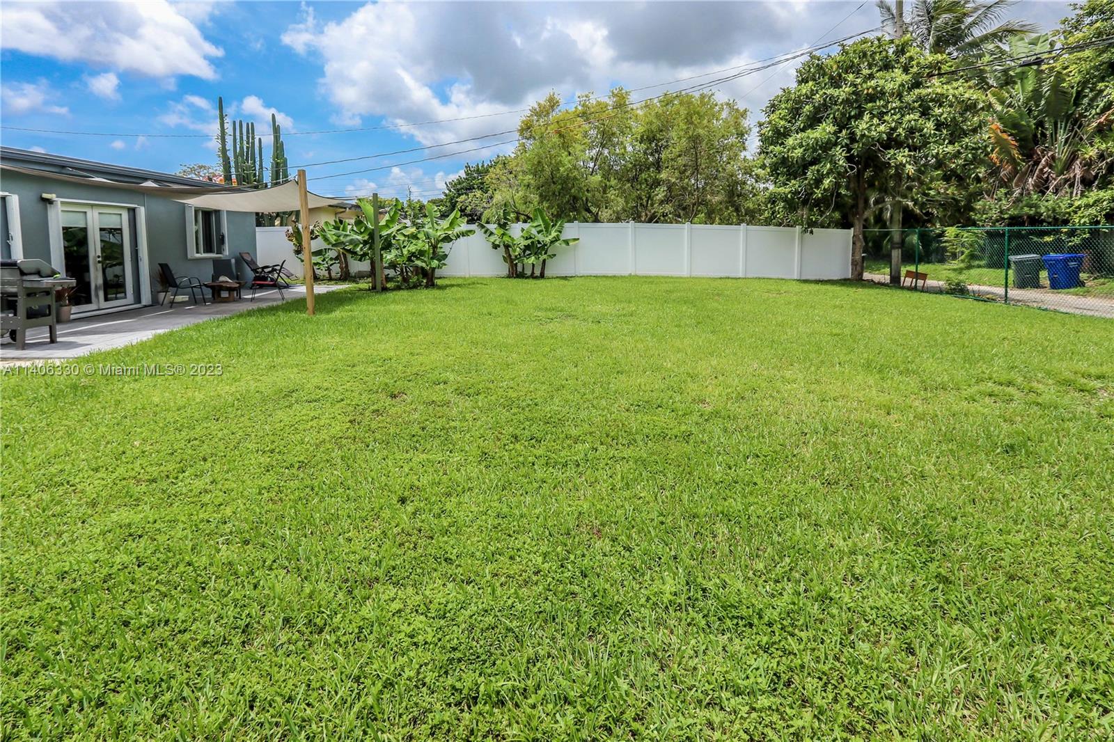 Listing Photo 9