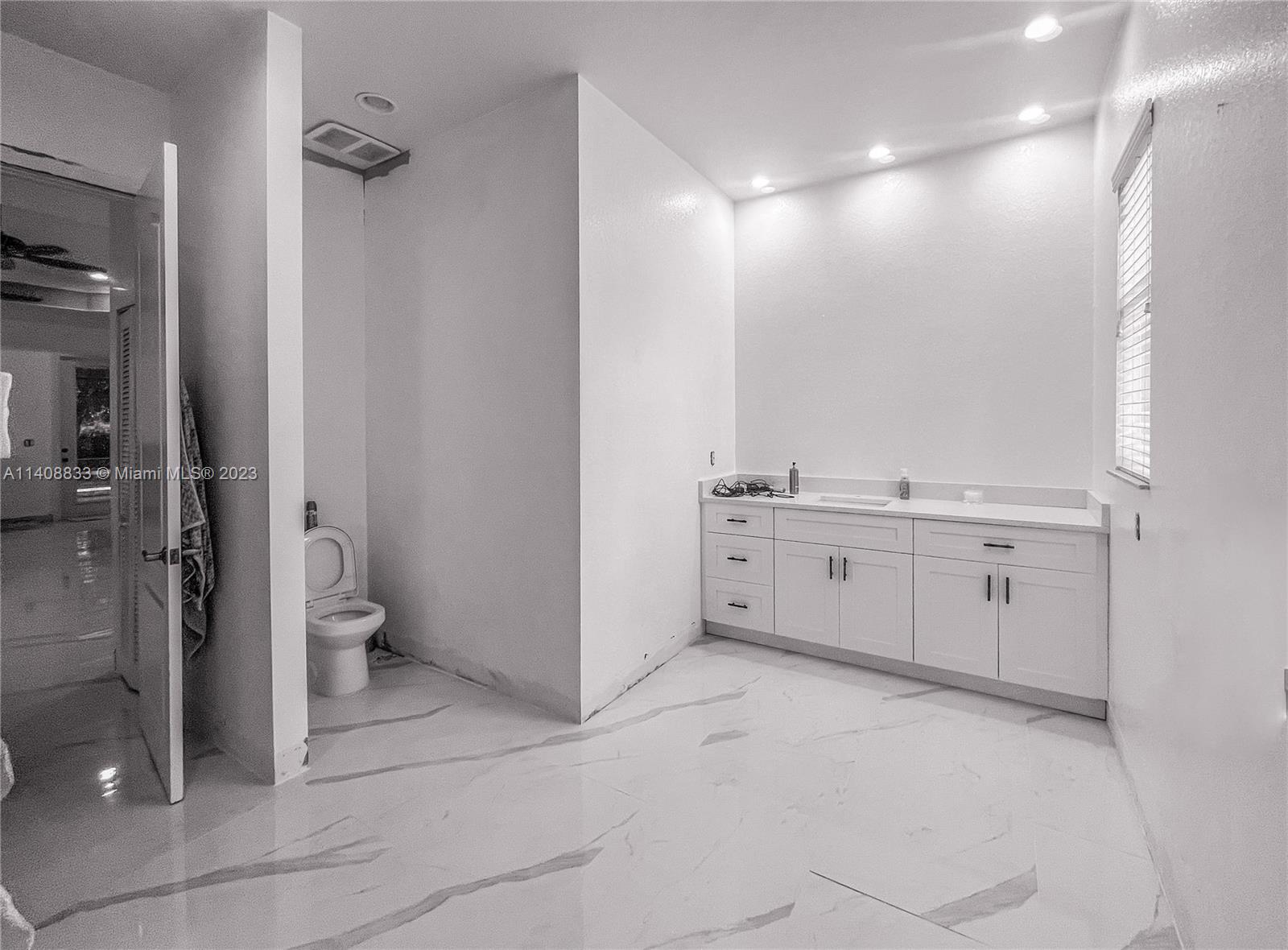 Listing Photo 33