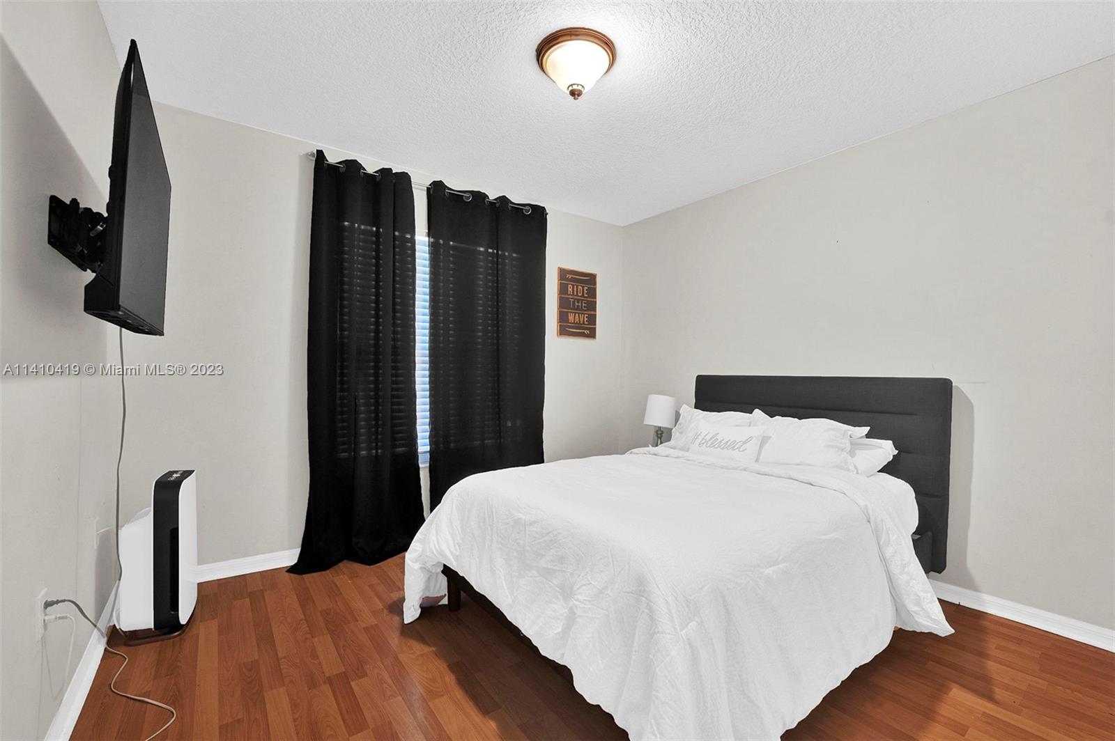 Listing Photo 26