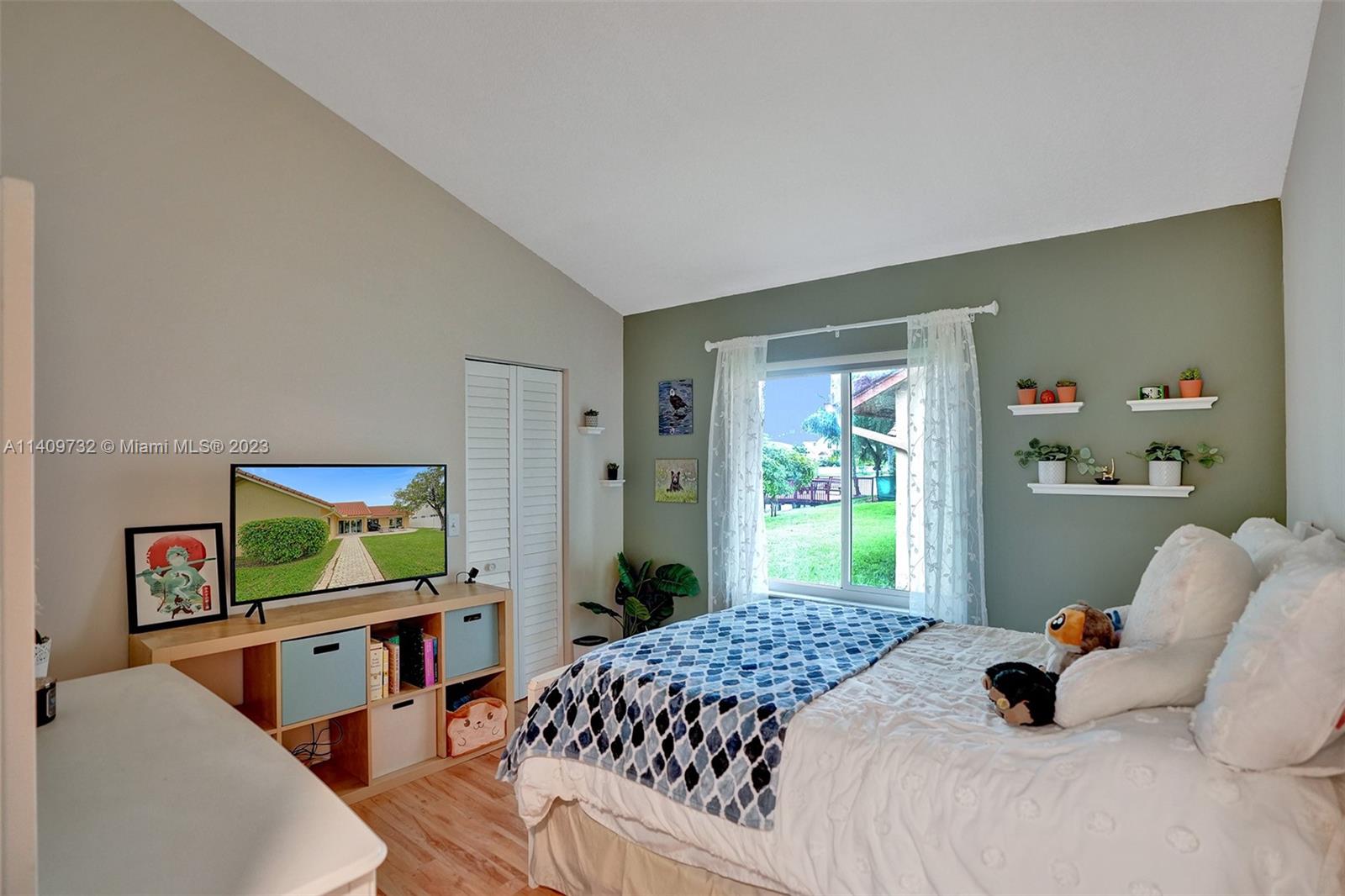 Listing Photo 18
