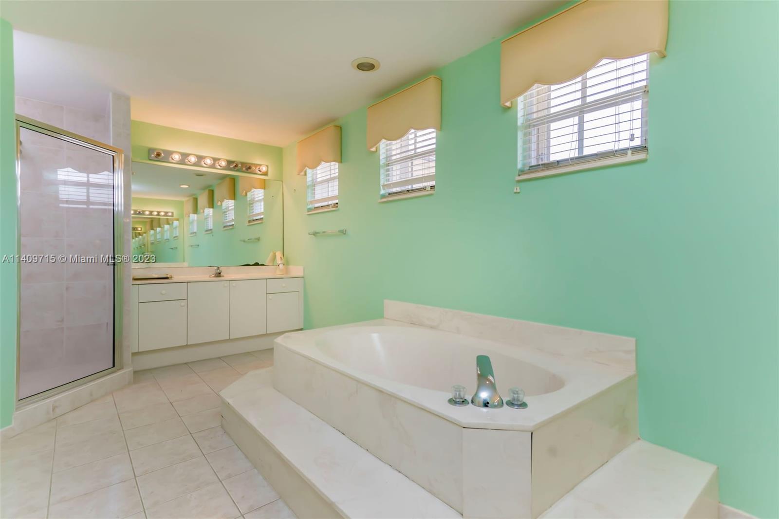 Listing Photo 11