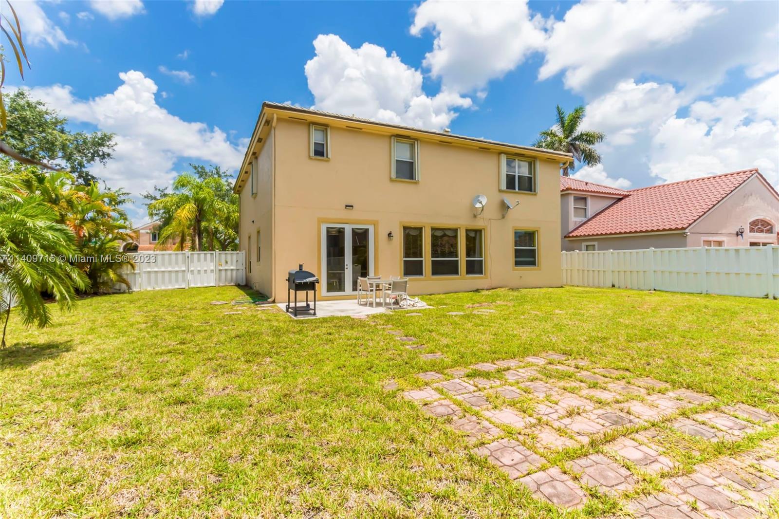 Listing Photo 17