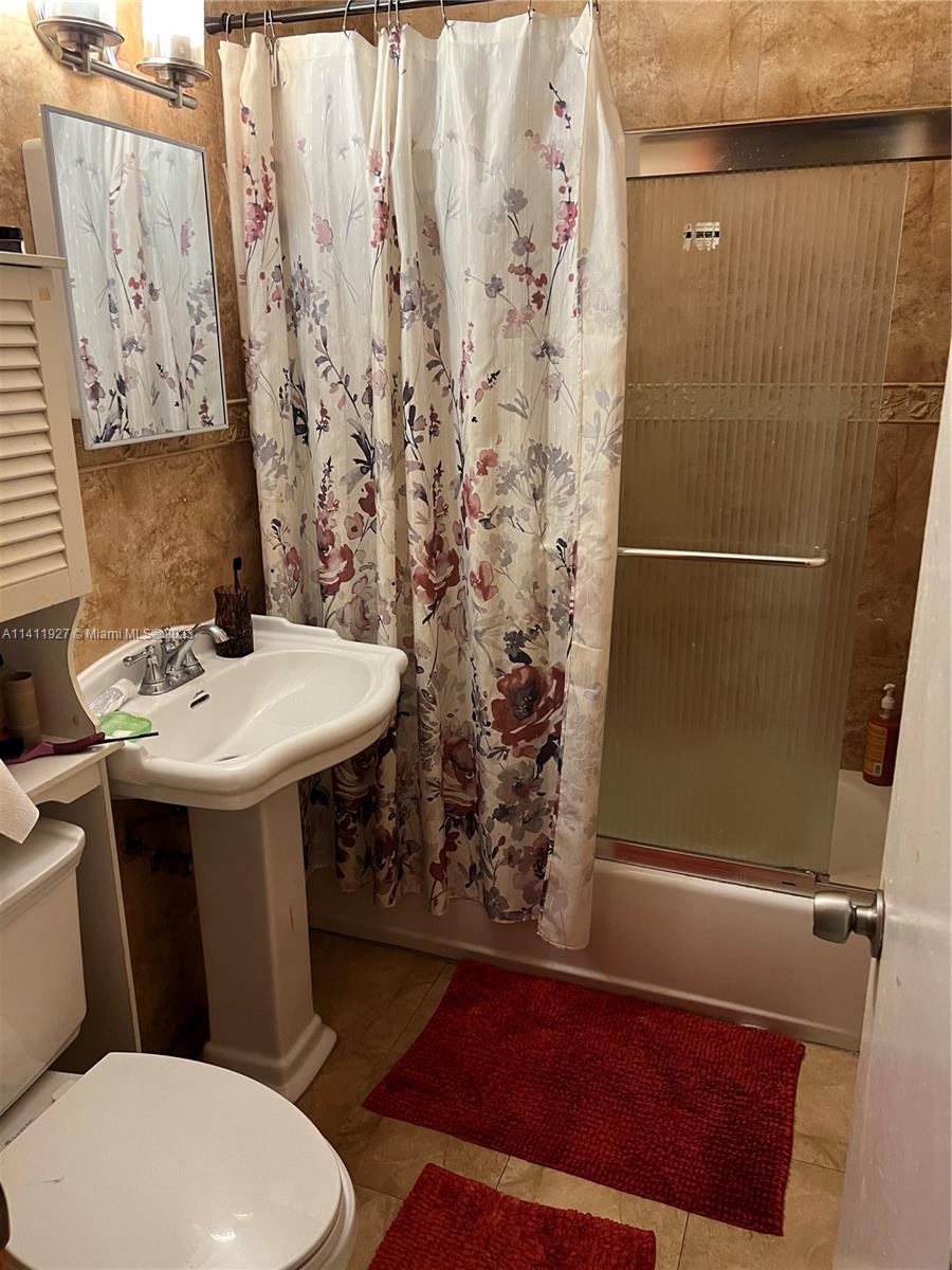 Listing Photo 10