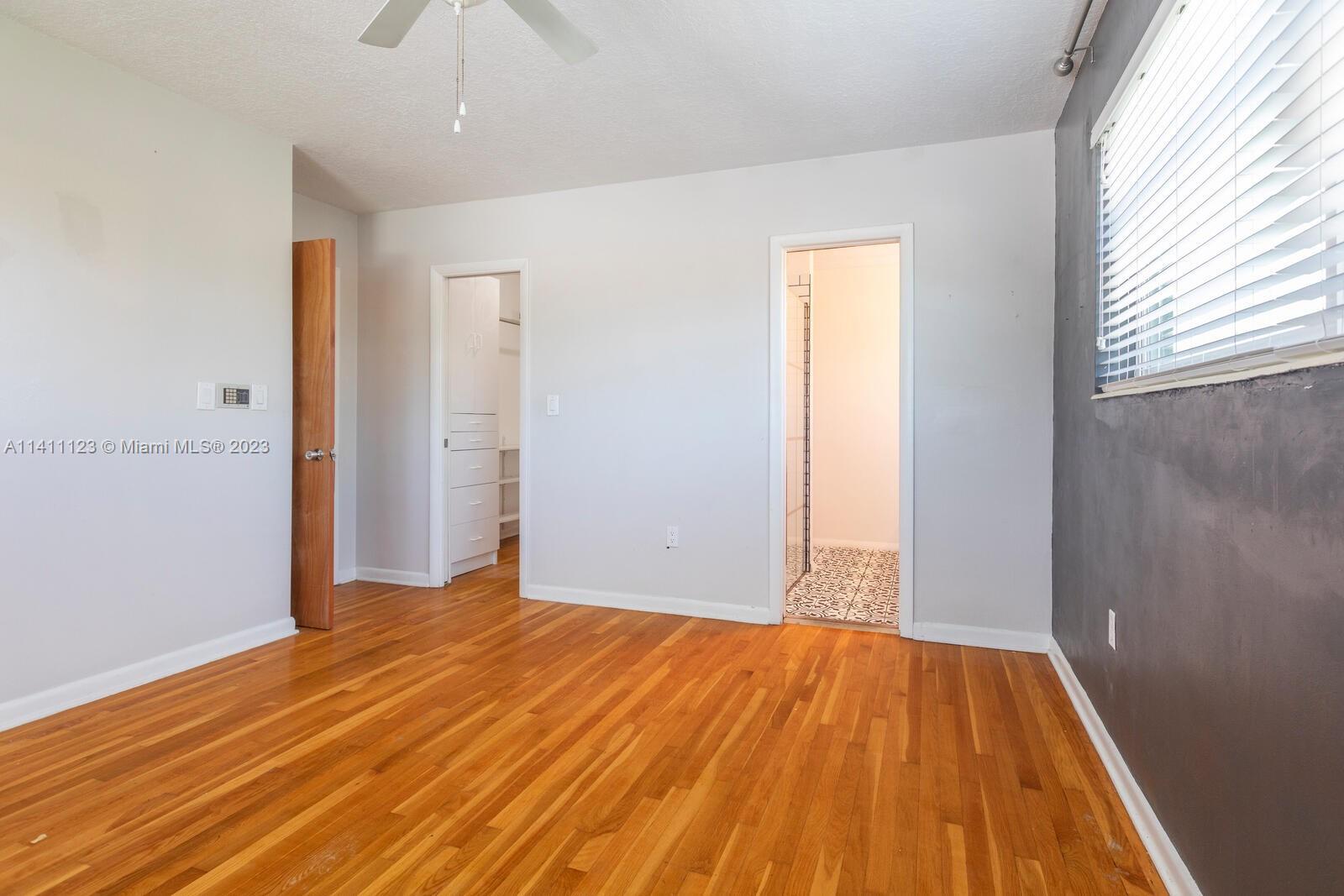 Listing Photo 12