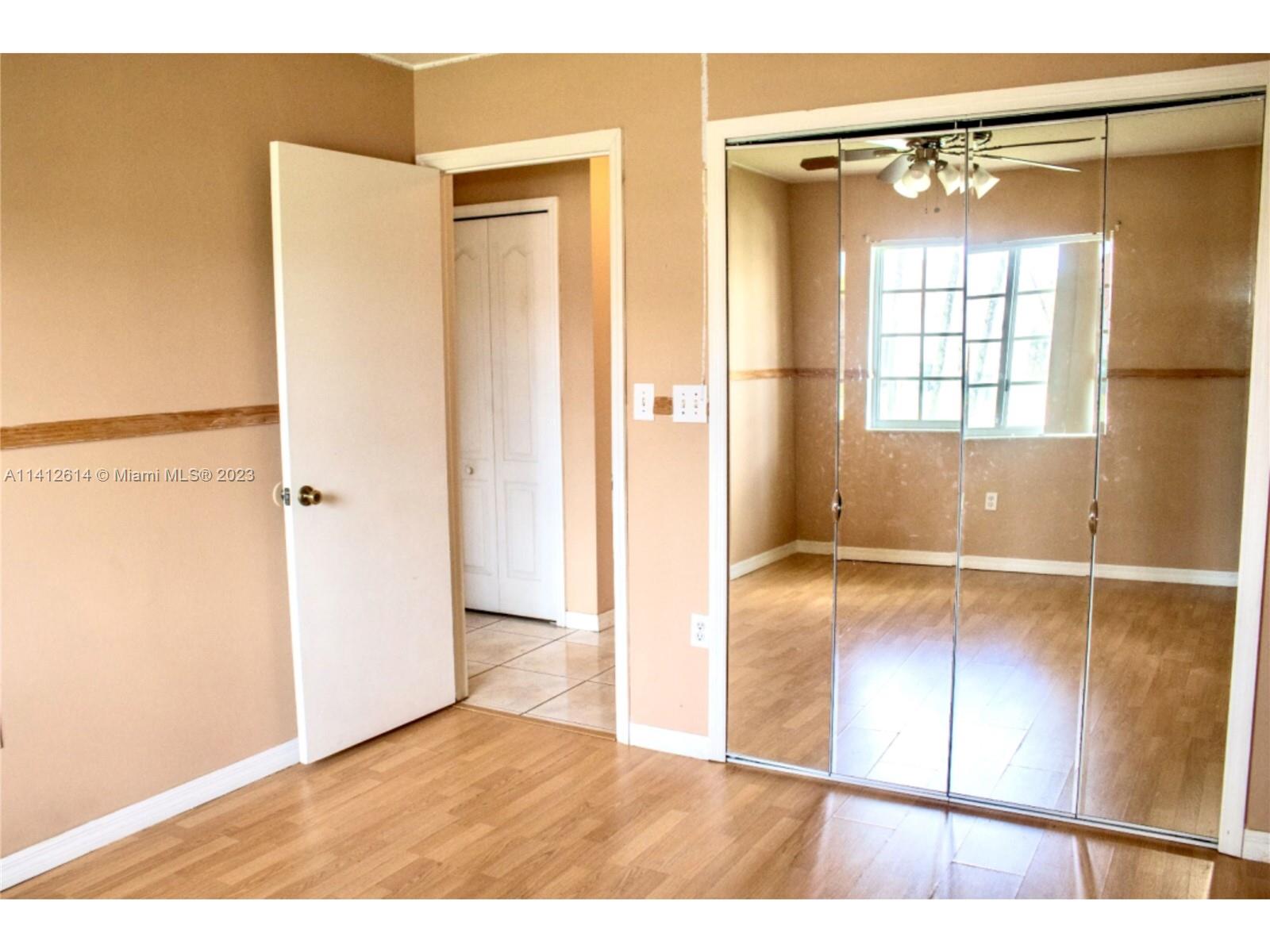 Listing Photo 12