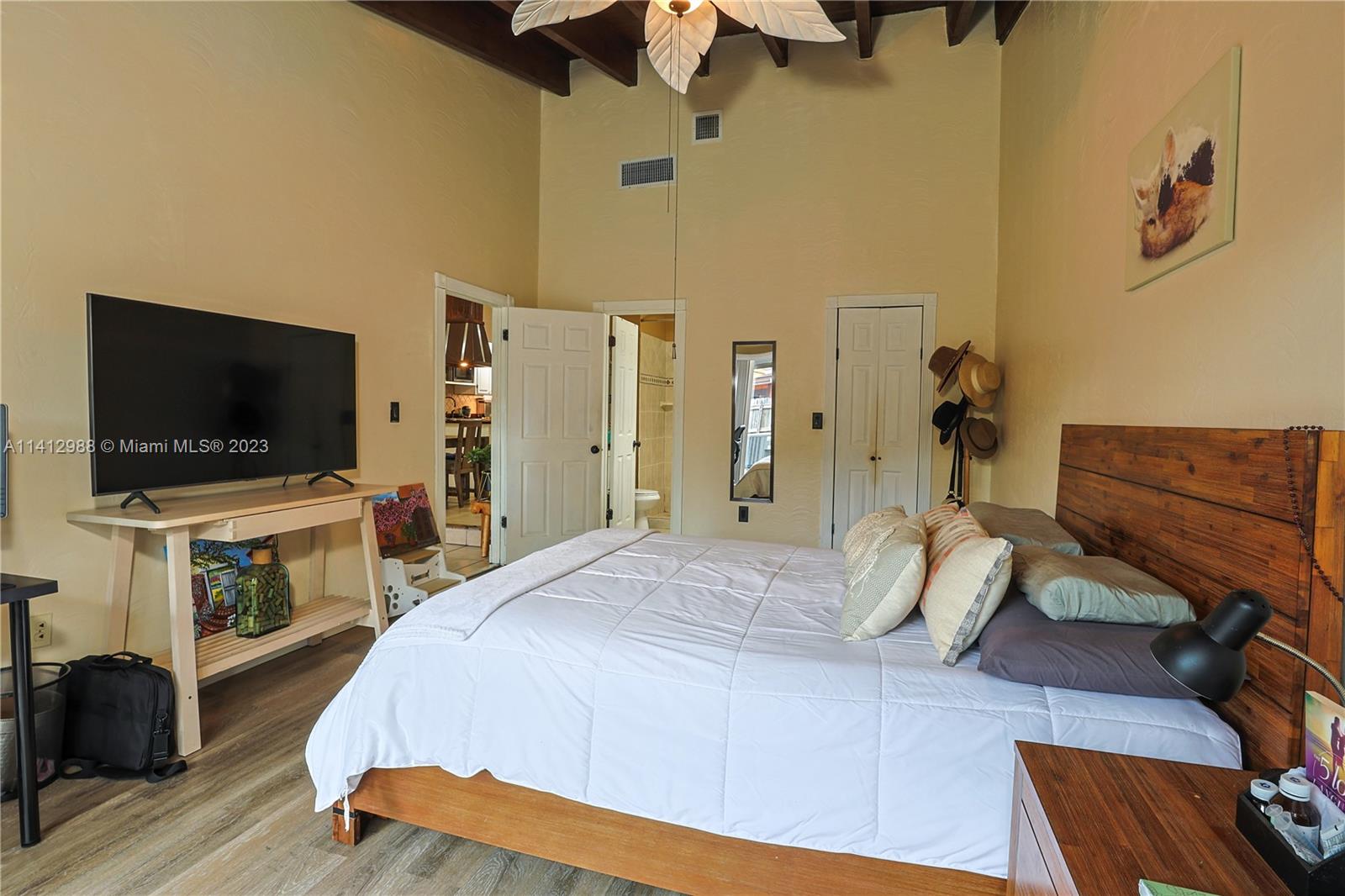 Listing Photo 6
