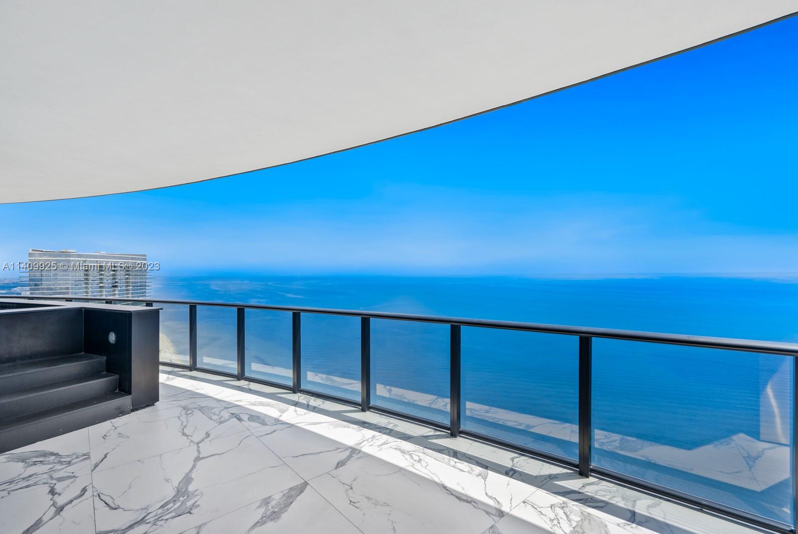 18555 Collins Ave #5405
