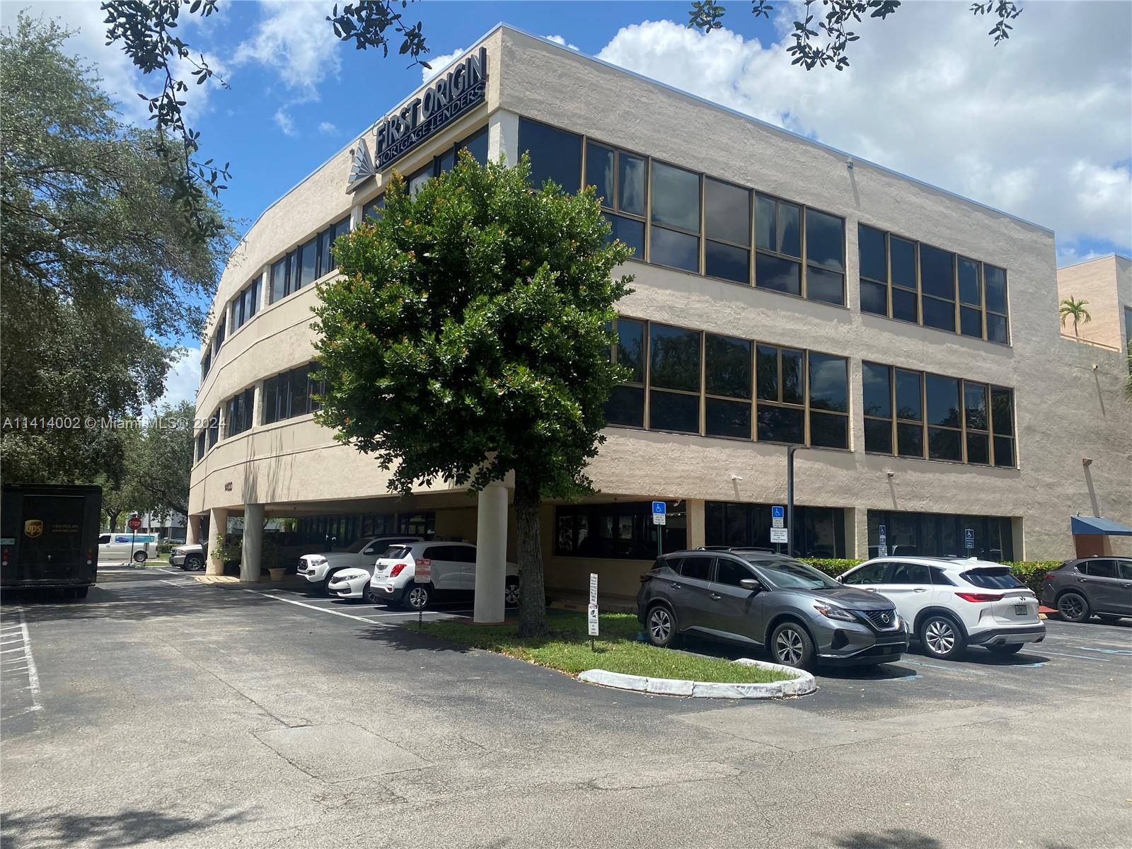 14100 Palmetto Frntg Rd 100, Miami Lakes, FL 33016