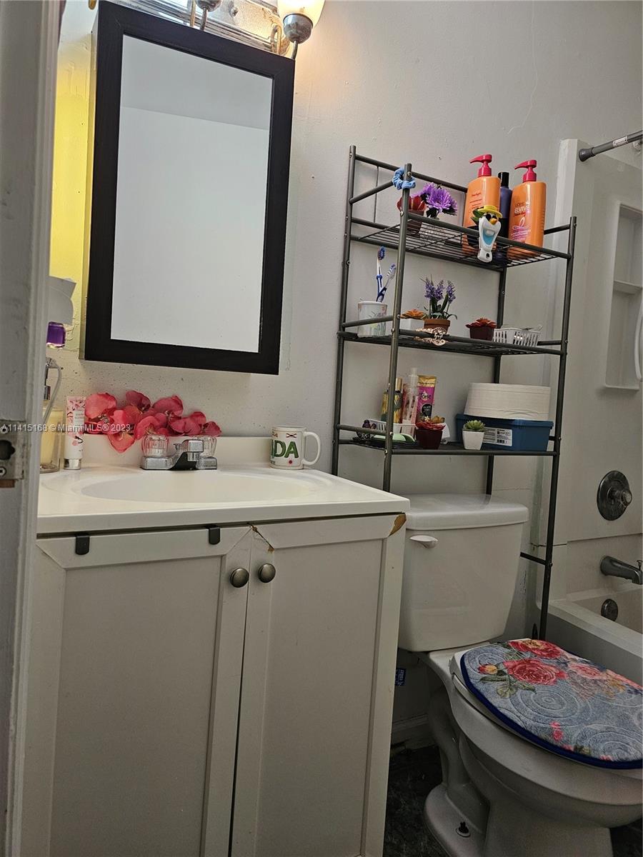 Listing Photo 11