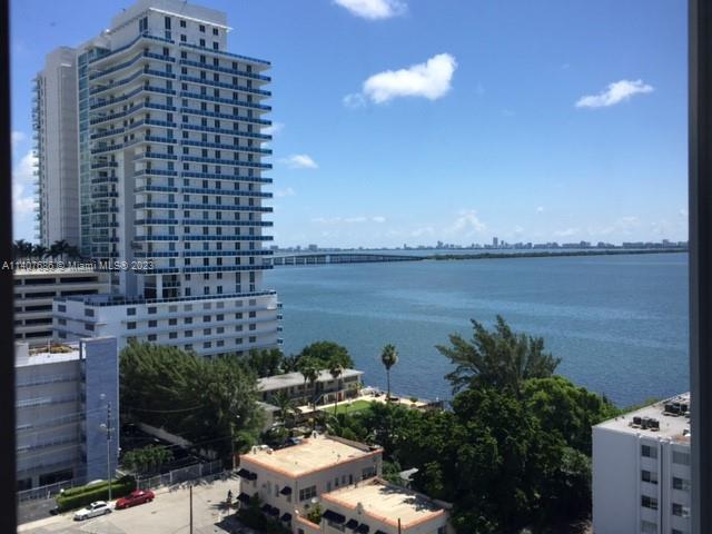 Unbeatable location in Edgewater is just a short distance from Wynwood, Design District, Downtown, restaurants, supermarkets, malls, and other amenities. This unit comes with one assigned parking space and the option to rent additional parking. This condo is a must-see!