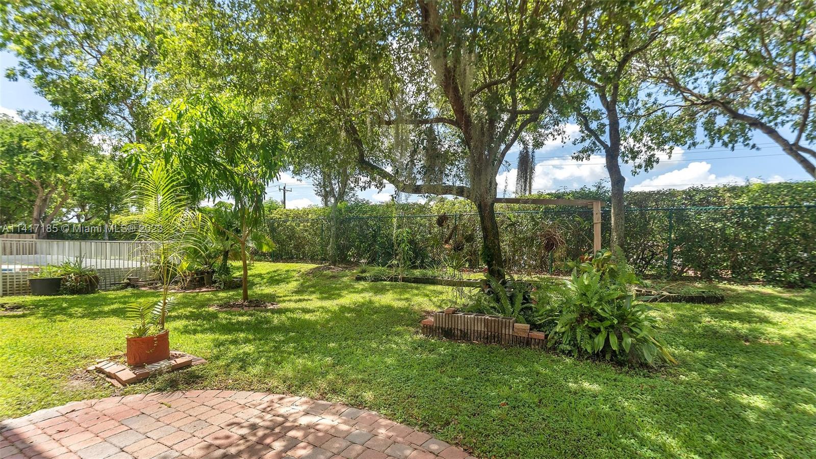 Listing Photo 23