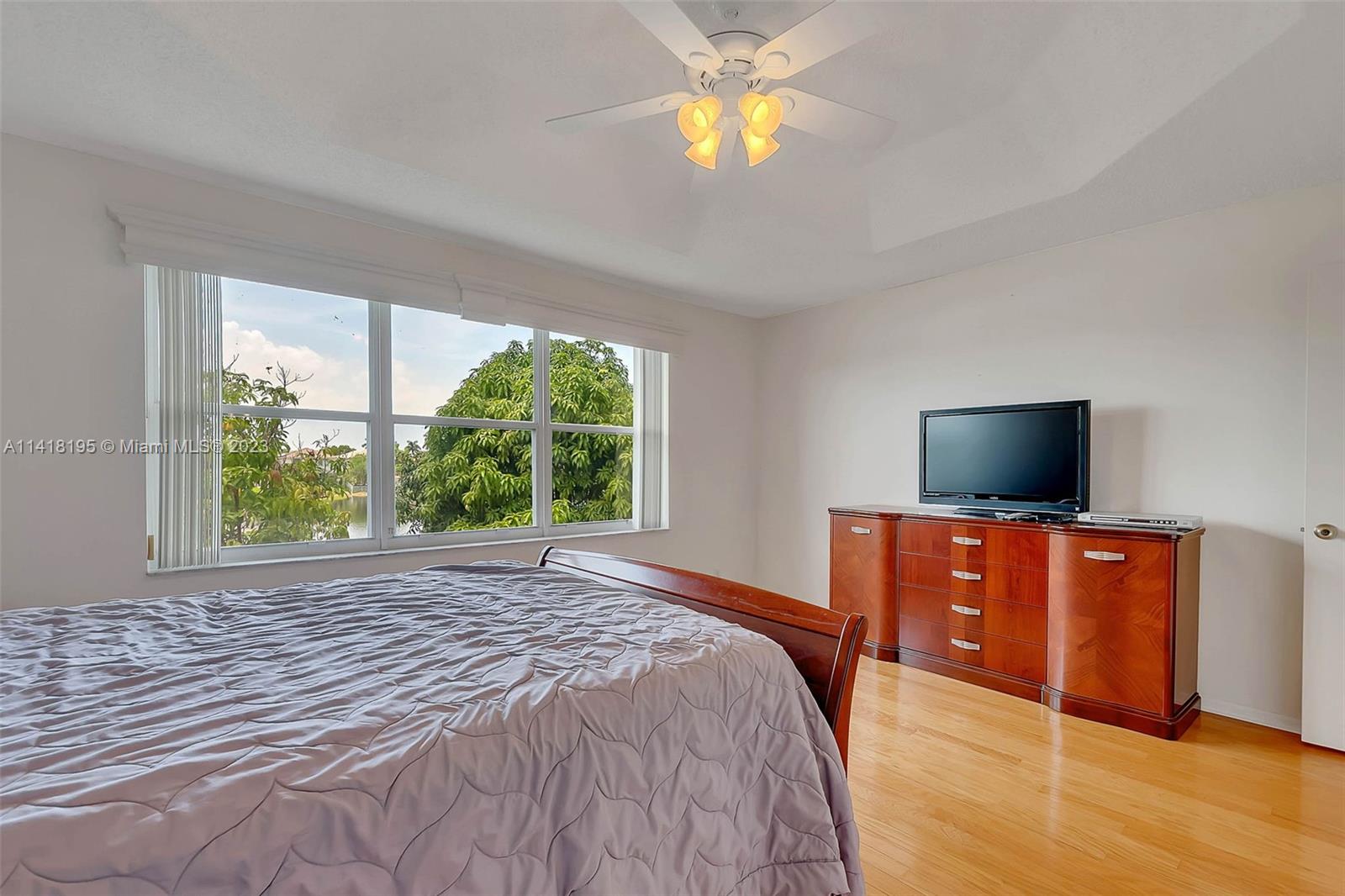 Listing Photo 16