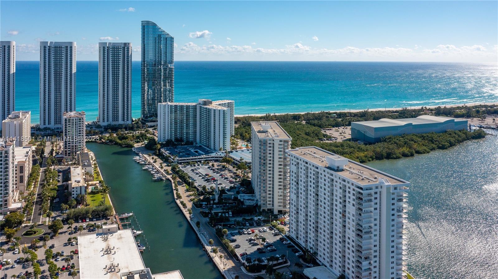 Photo 2 of Arlen House West Condo Apt 1723 in Sunny Isles Beach - MLS A11418501