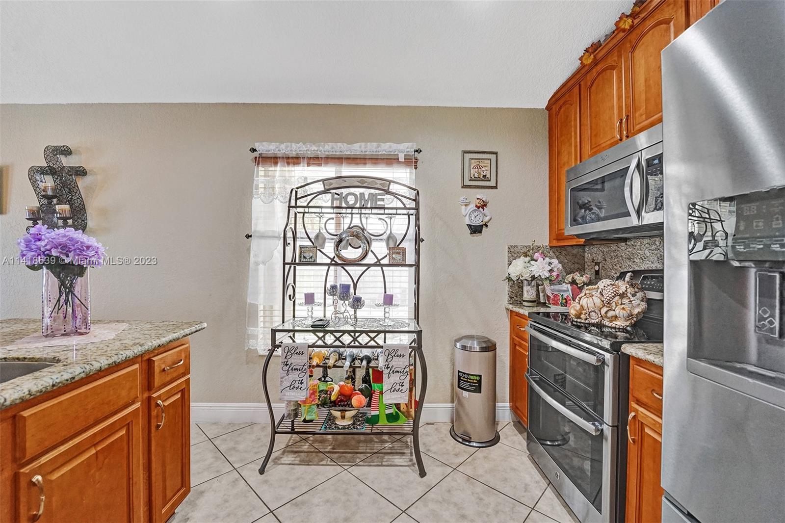 Listing Photo 10