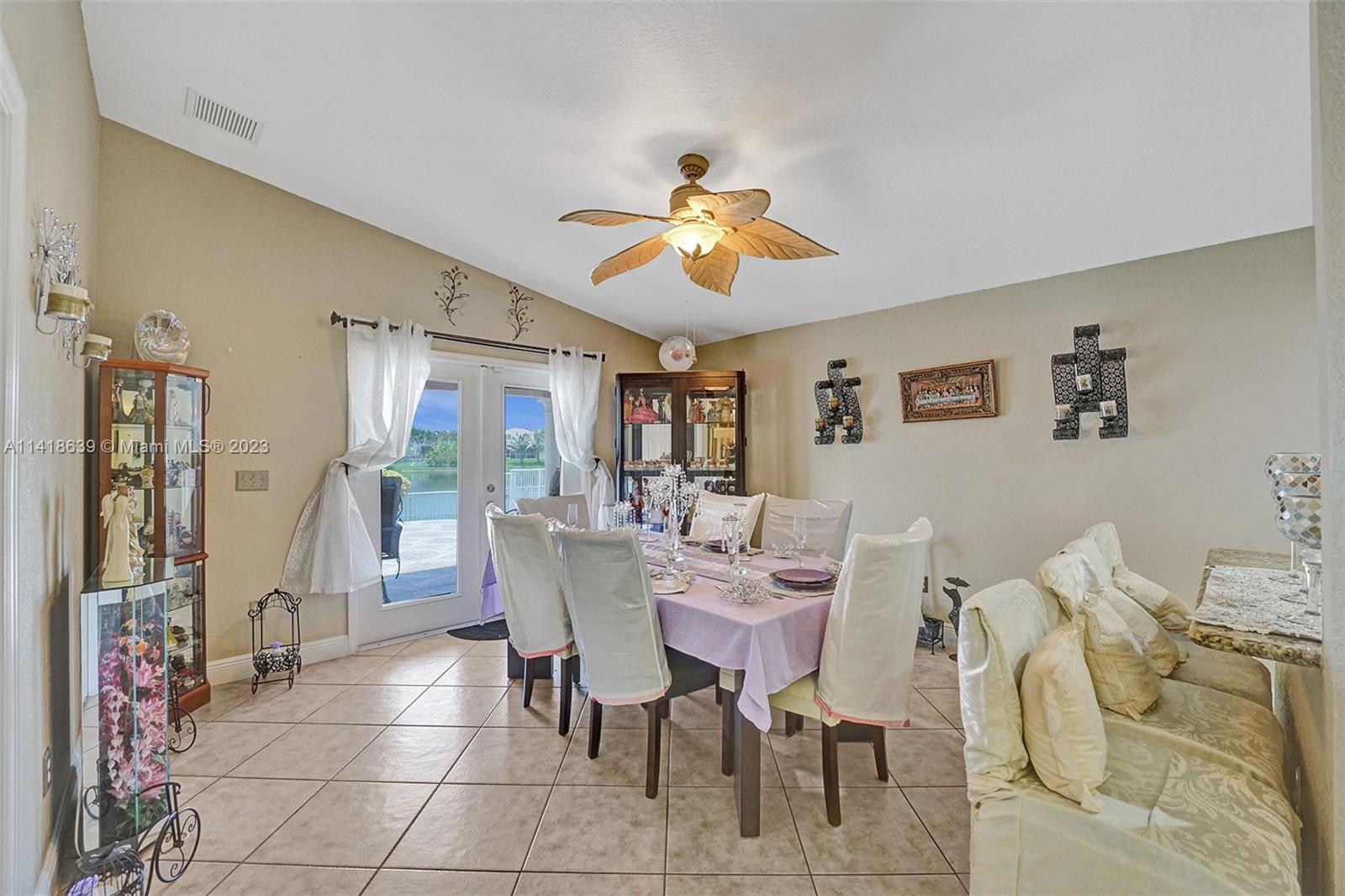 Listing Photo 12