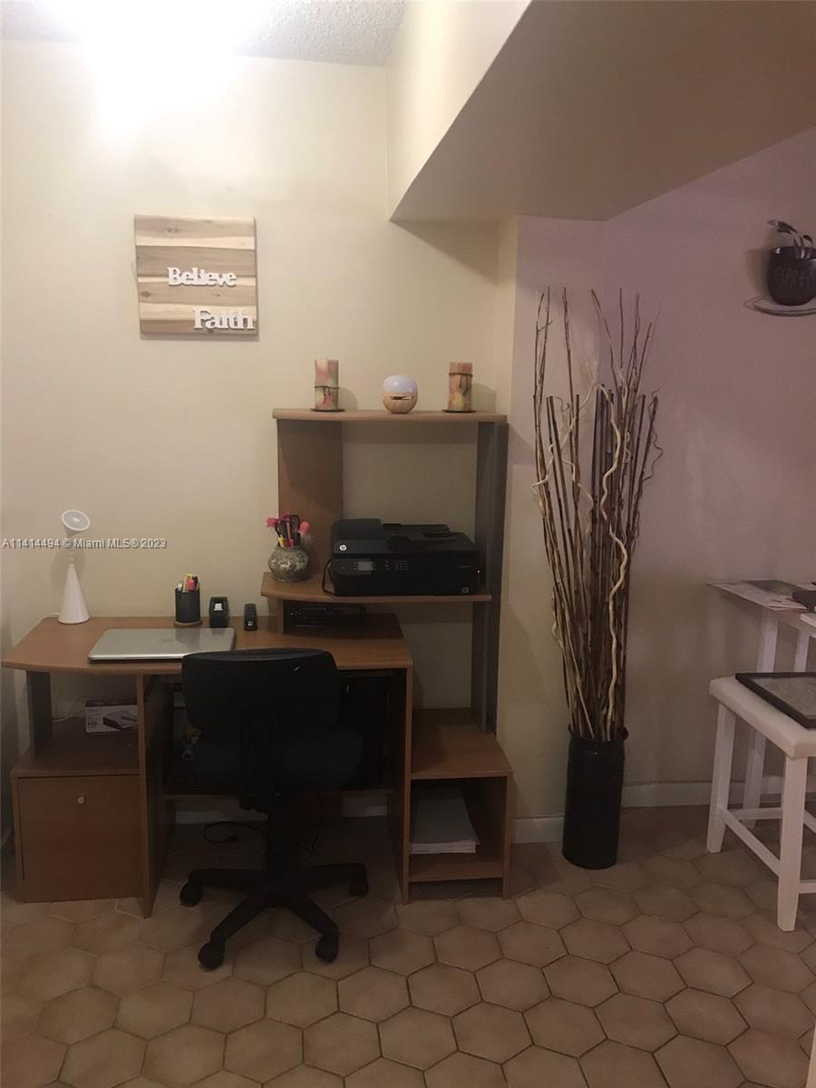 Listing Photo 6
