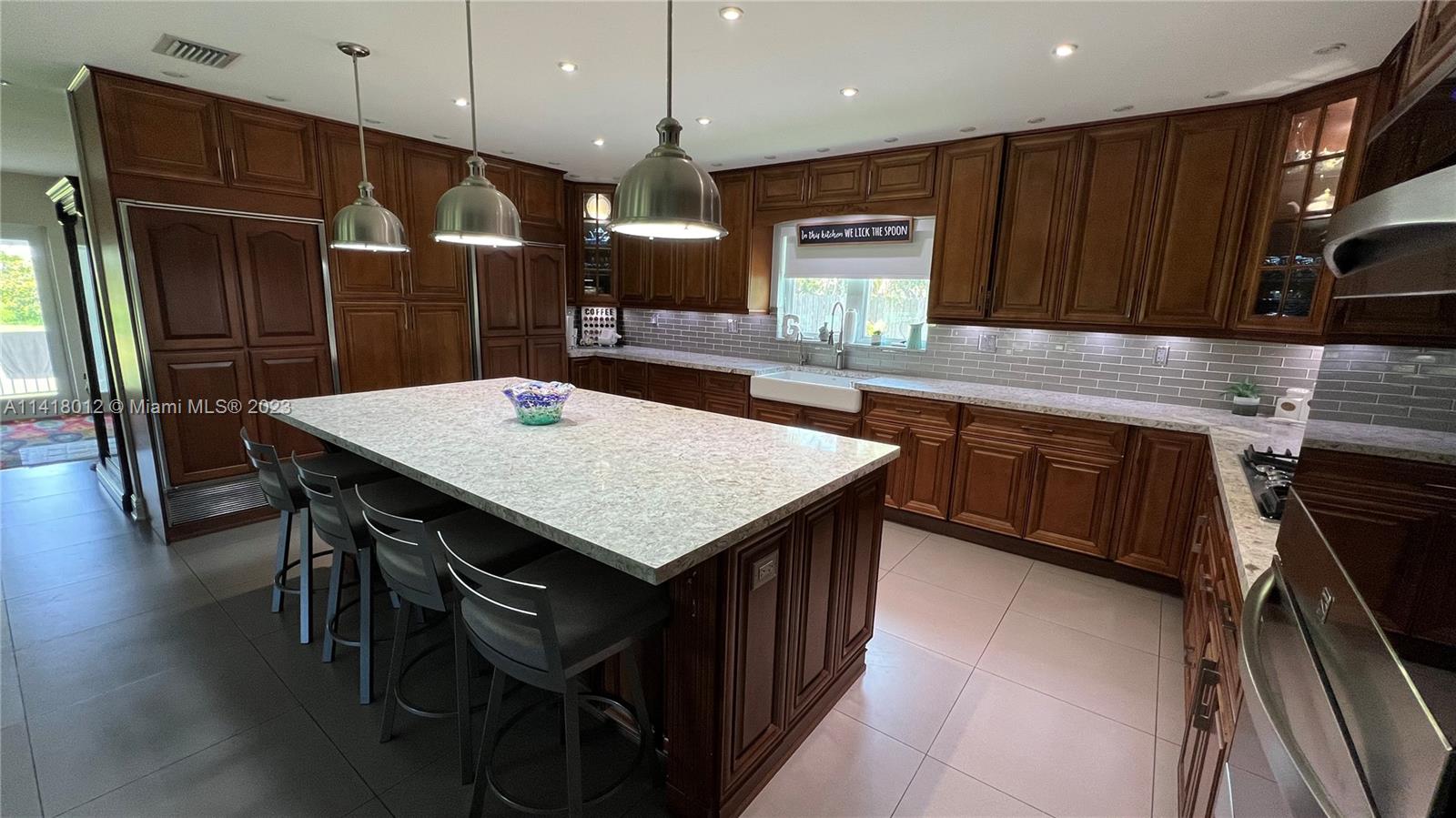 Photo 2 of 16405 SW 228th St in Miami - MLS A11418012