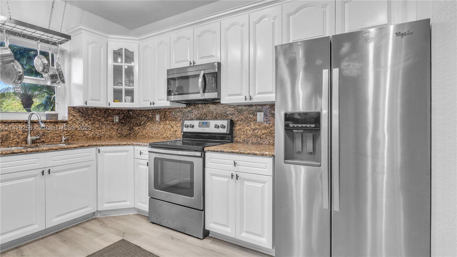 Listing Photo 16