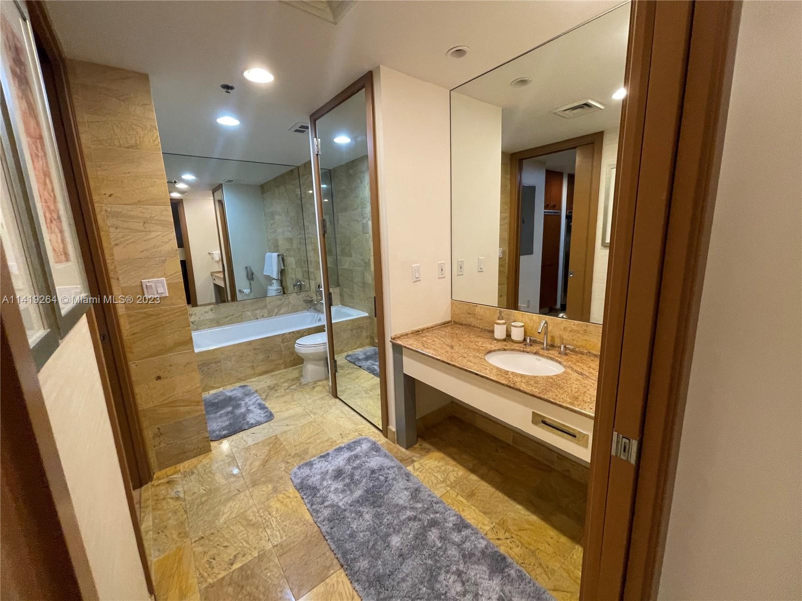 Photo 8 of Conrad Espirito Santo Brickell Apt 3111 in Miami - MLS A11419264
