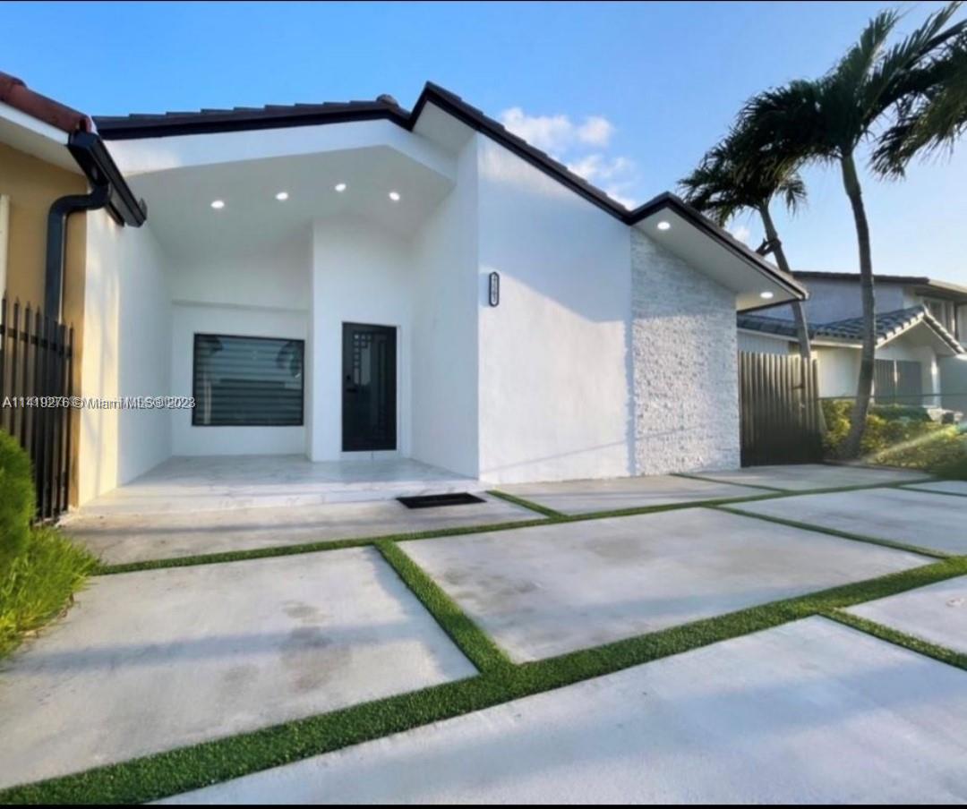 Photo 1 of 12502 SW 9th St in Miami - MLS A11419276
