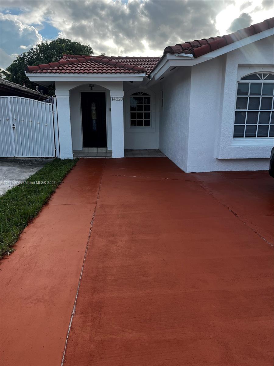 Photo 1 of 14320 SW 147th Ct in Miami - MLS A11418074