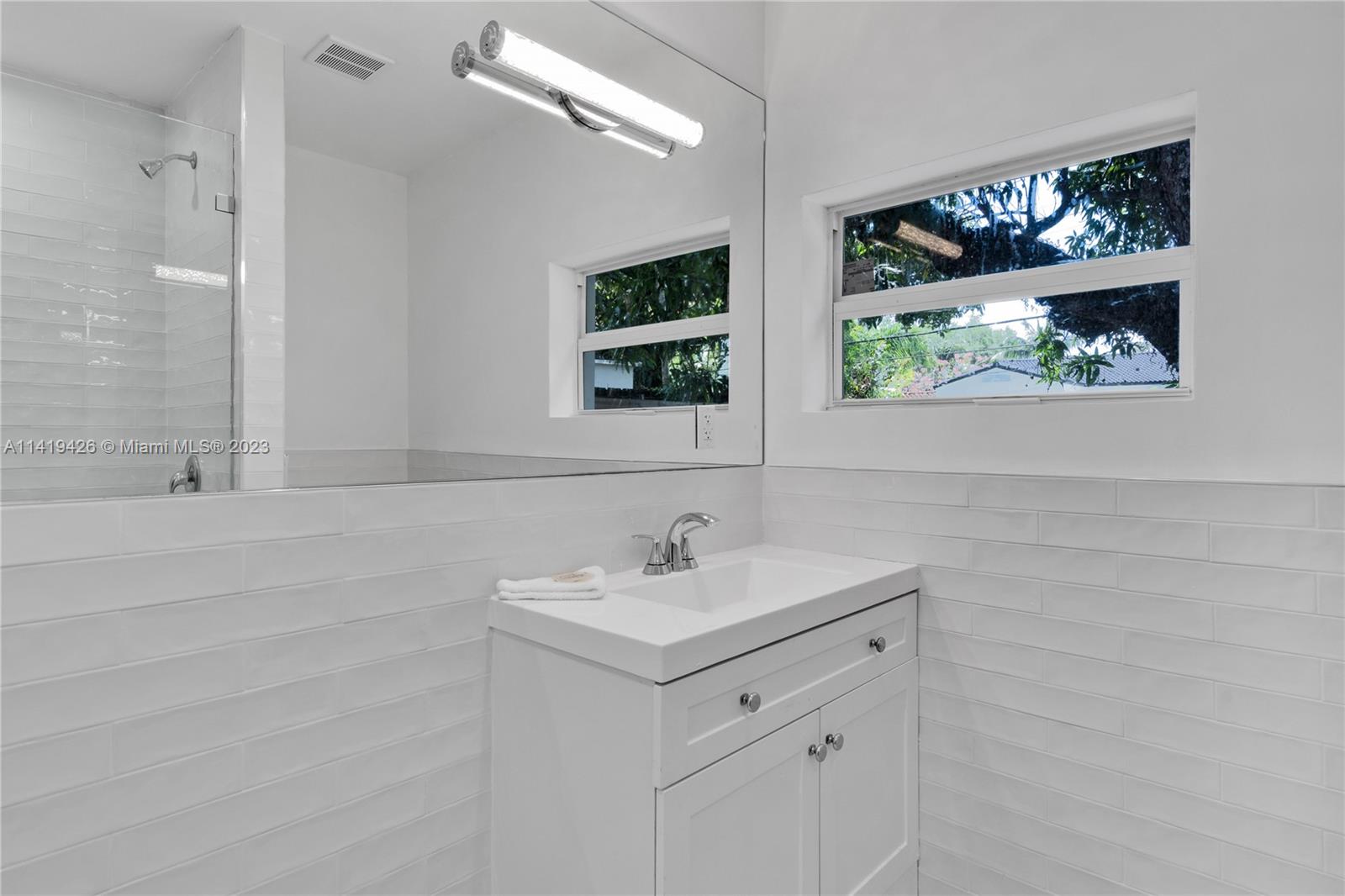 Photo 24 of 742 NE 81st St in Miami - MLS A11419426
