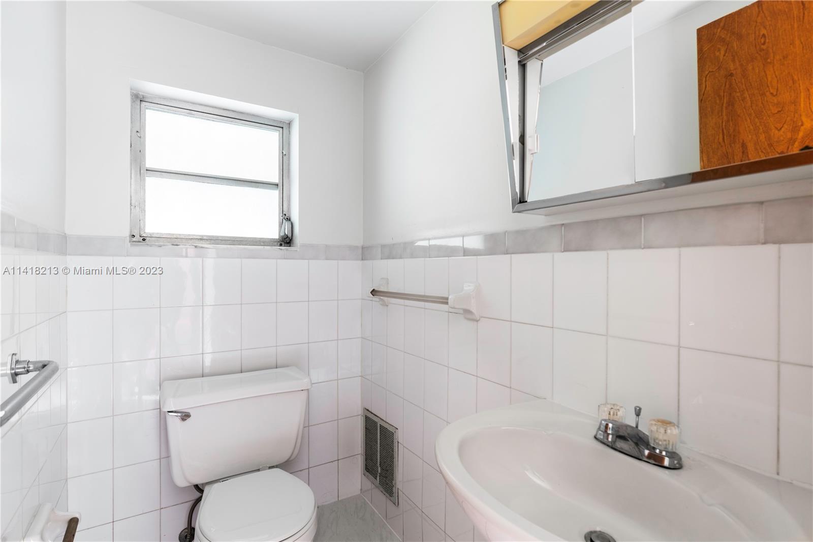 Listing Photo 14