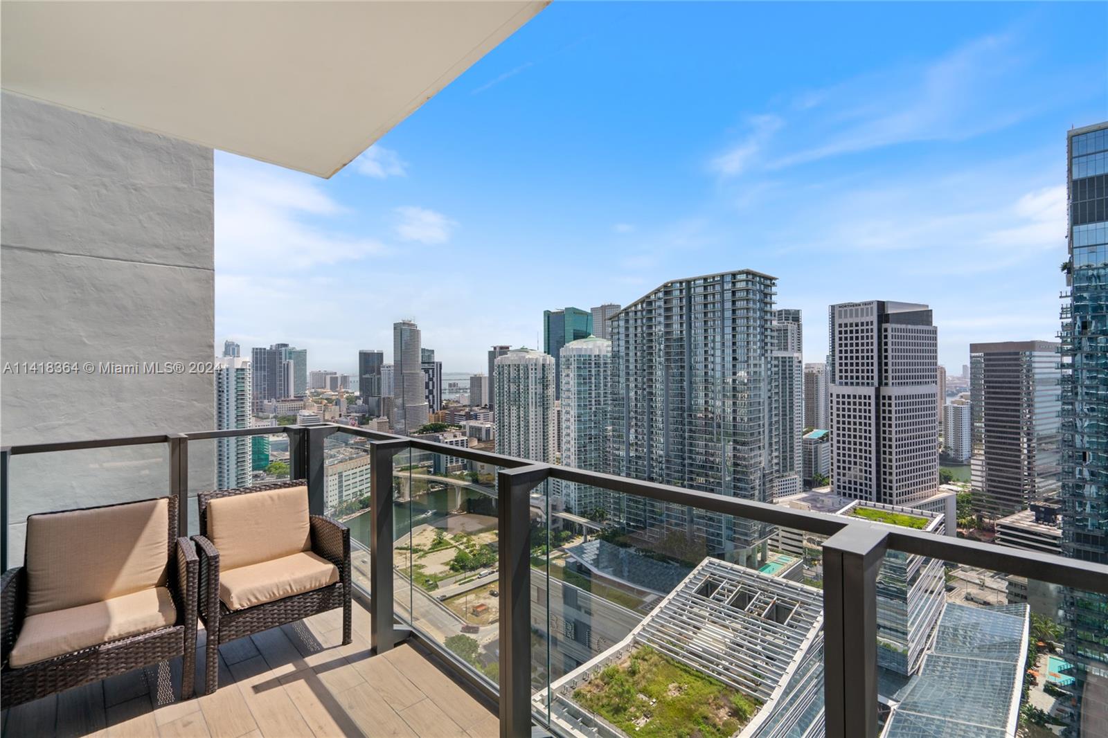 Beautiful 2 Bedroom, 2.5 Bathroom, designed by arquitetonic located in the heart of Miami’s financial
District, modern Italian cabinetry for both kitchen and Bathroom, Bosch appliances, wine cooler,mable floors, Building amenities included exercise room,Tea Lounge, Concierge and Galery,pool,party room, Children’s playroom, deck, spa and many more, restaurants & movie theaters, Basic cable/Internet all those included by condo association,"Furniture can be negotiable".