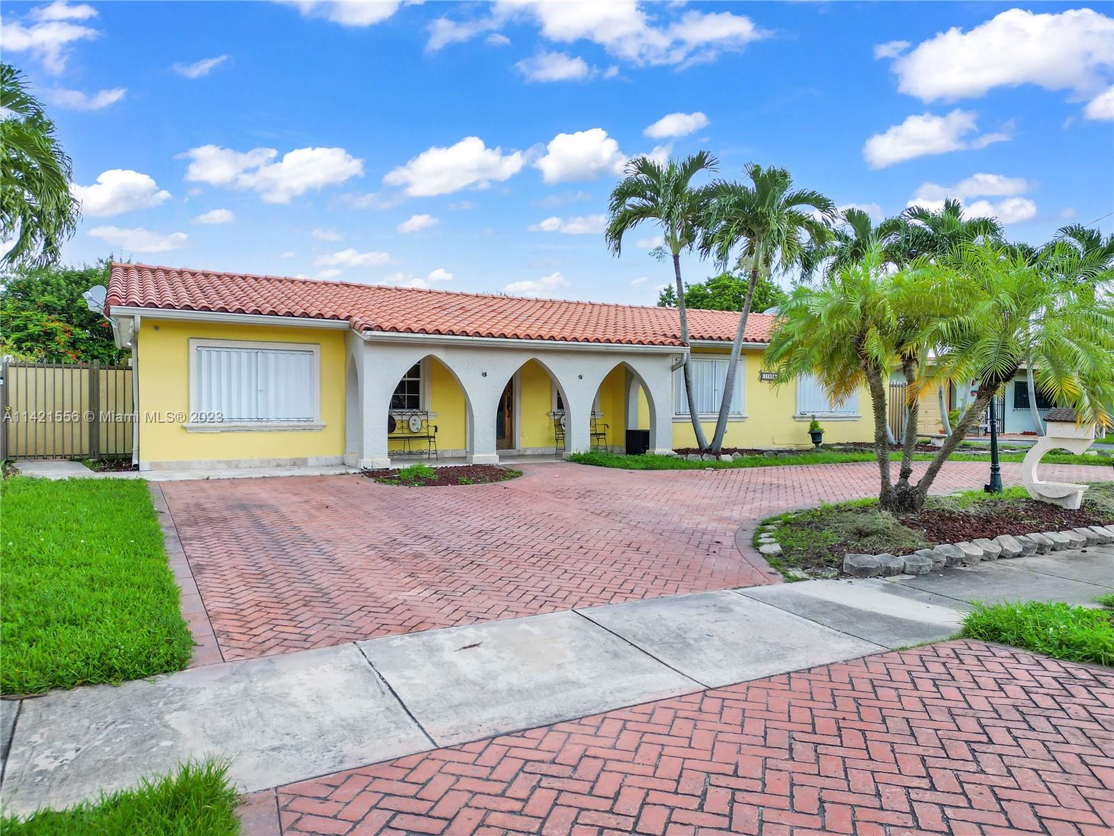 11835 SW 37th St  For Sale A11421556, FL